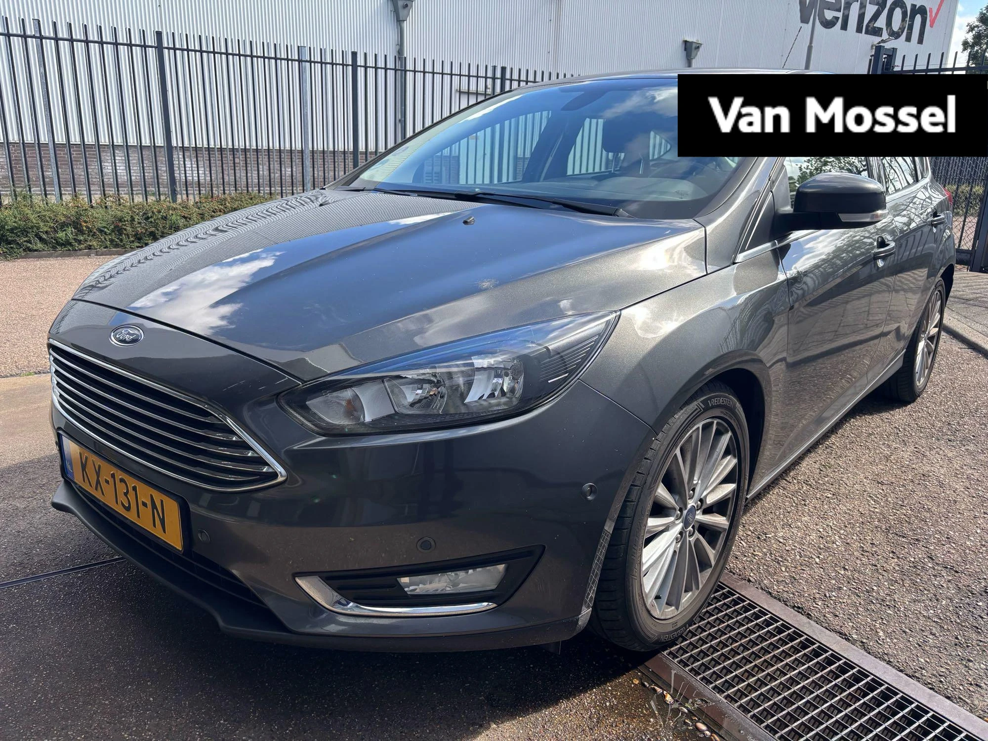 Ford Focus met kenteken 55100 – autofoto 2