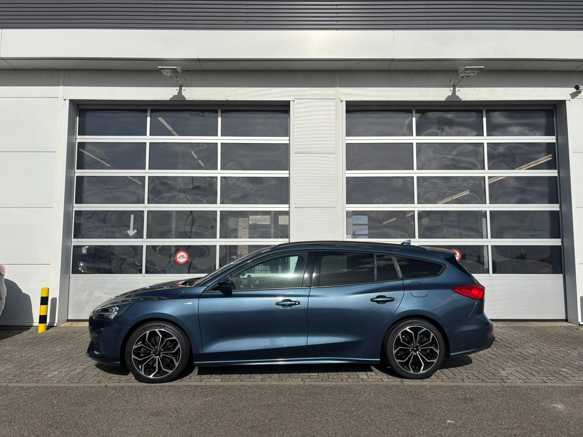 Ford Focus met kenteken 76100 – autofoto 3