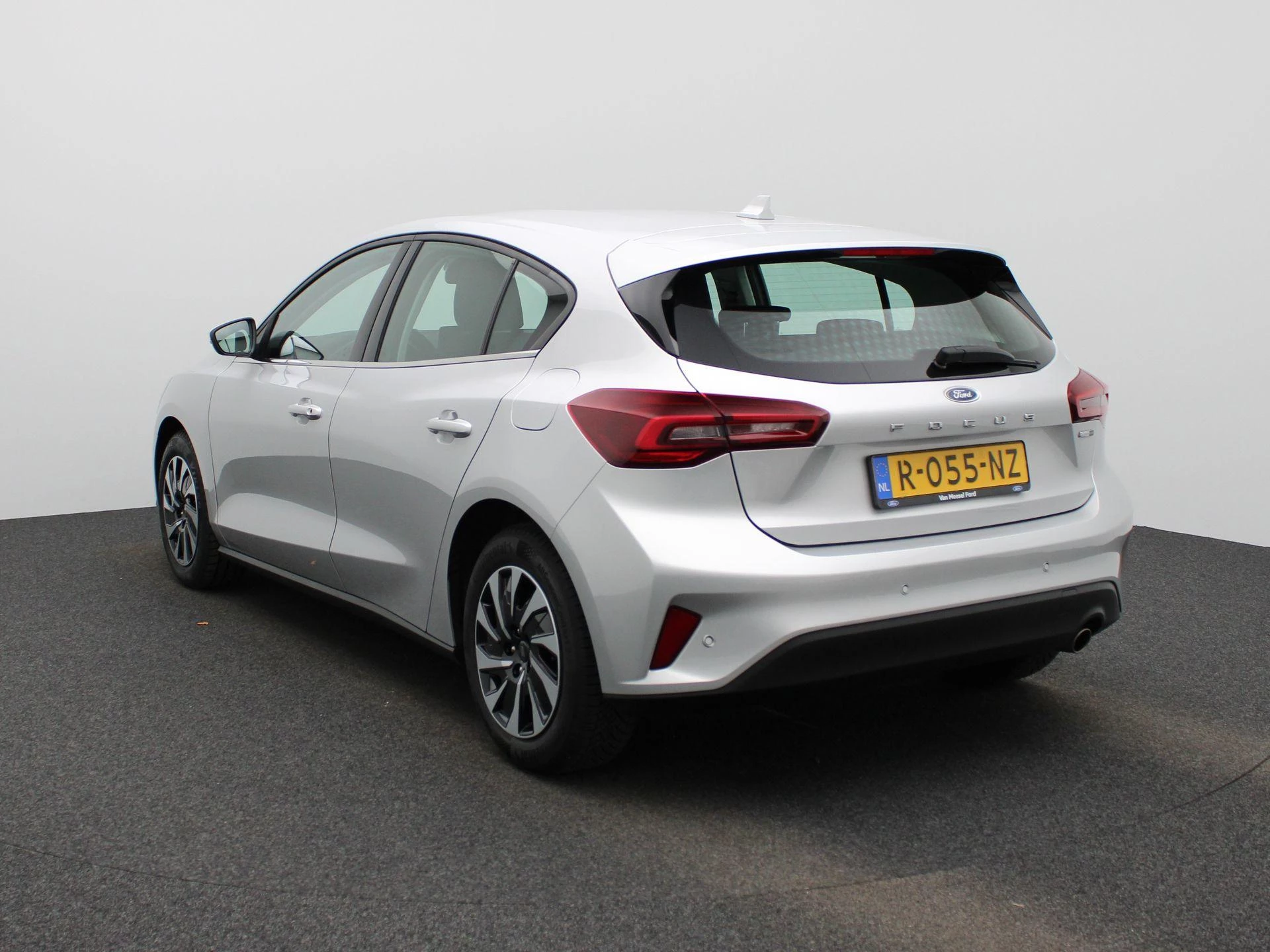 Ford Focus met kenteken R-055-NZ – autofoto 3