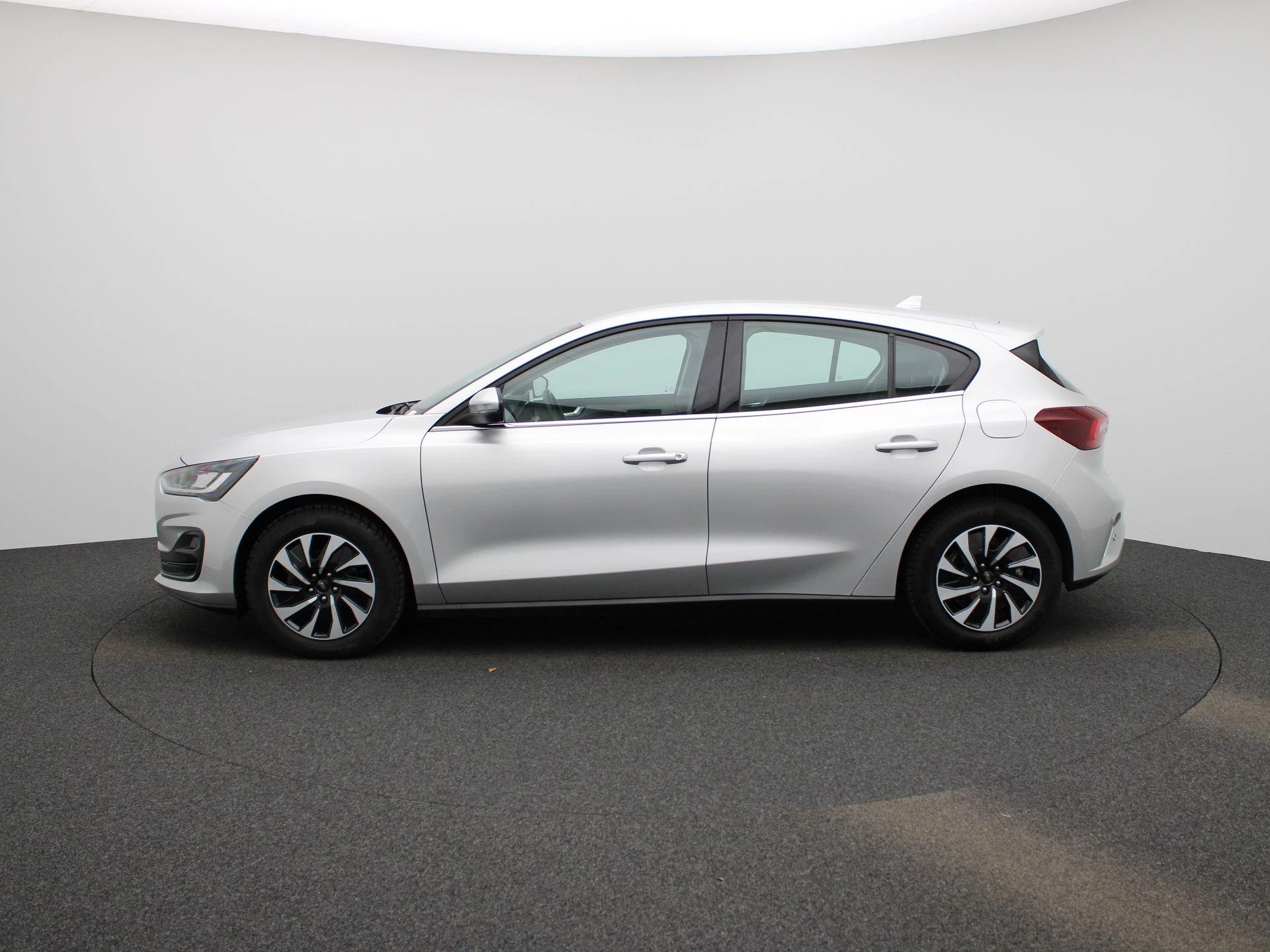 Ford Focus met kenteken R-055-NZ – autofoto 5