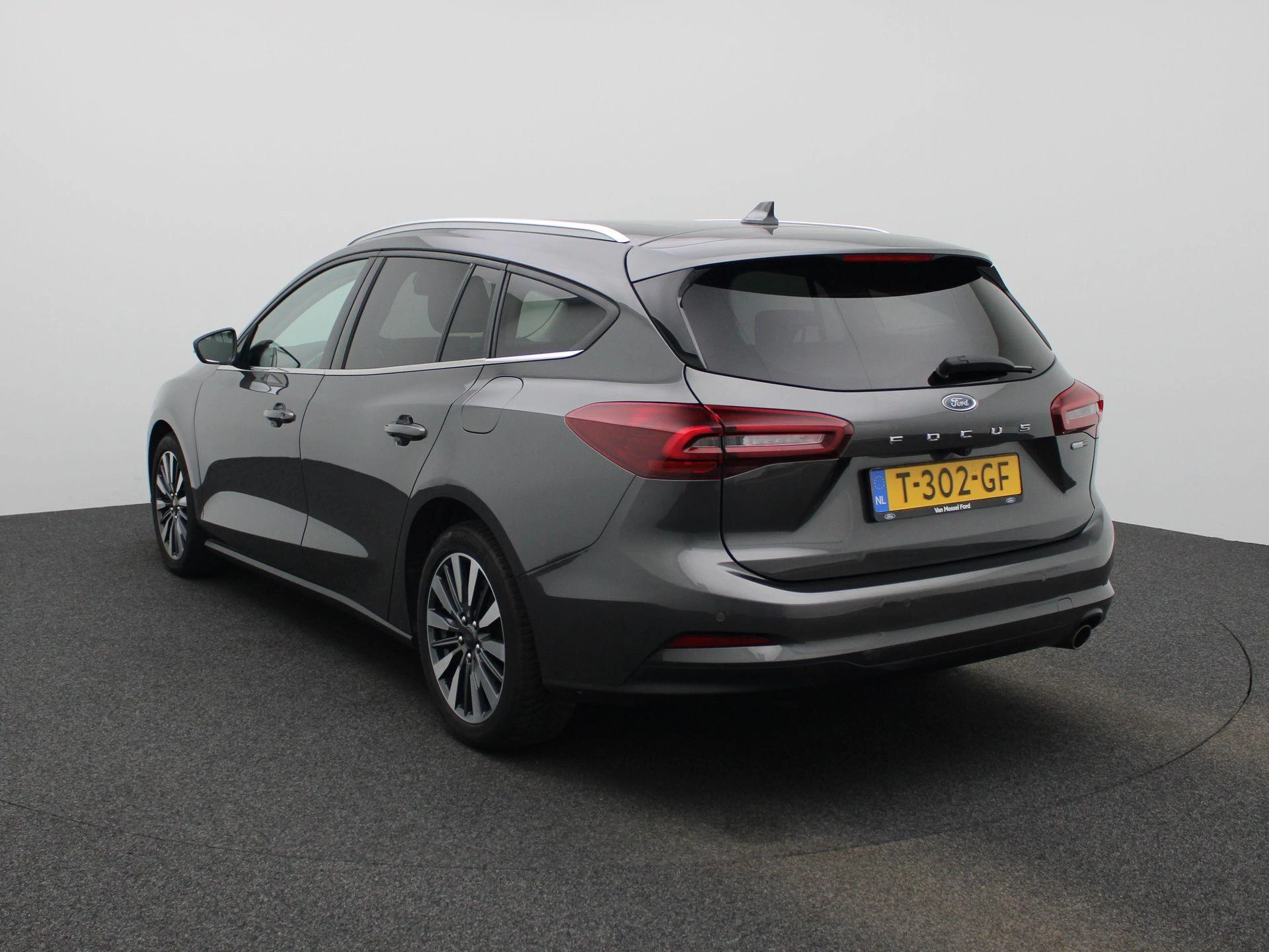 Ford Focus met kenteken T-302-GF – autofoto 3