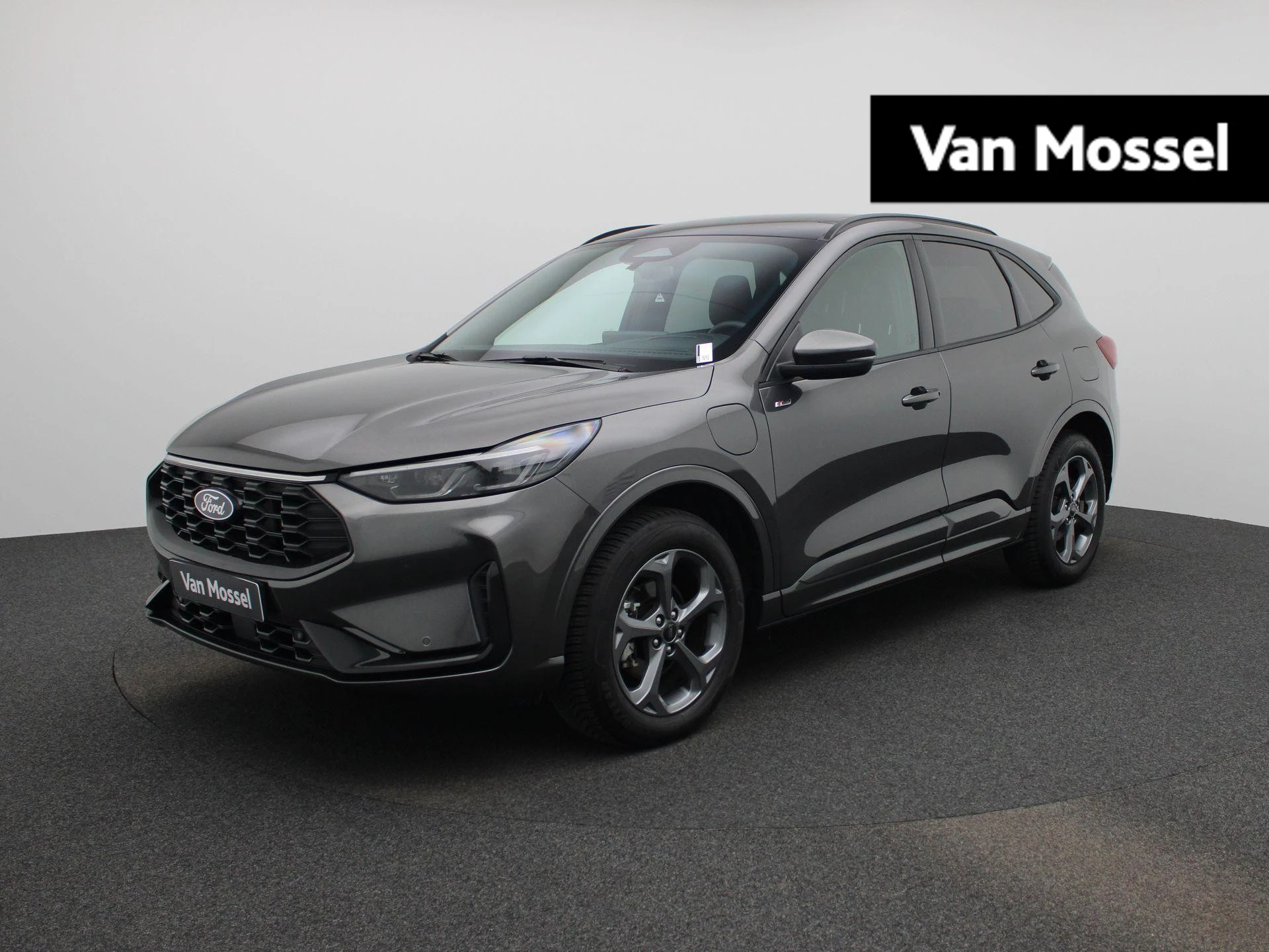 Ford Kuga met kenteken 09100 – autofoto 2
