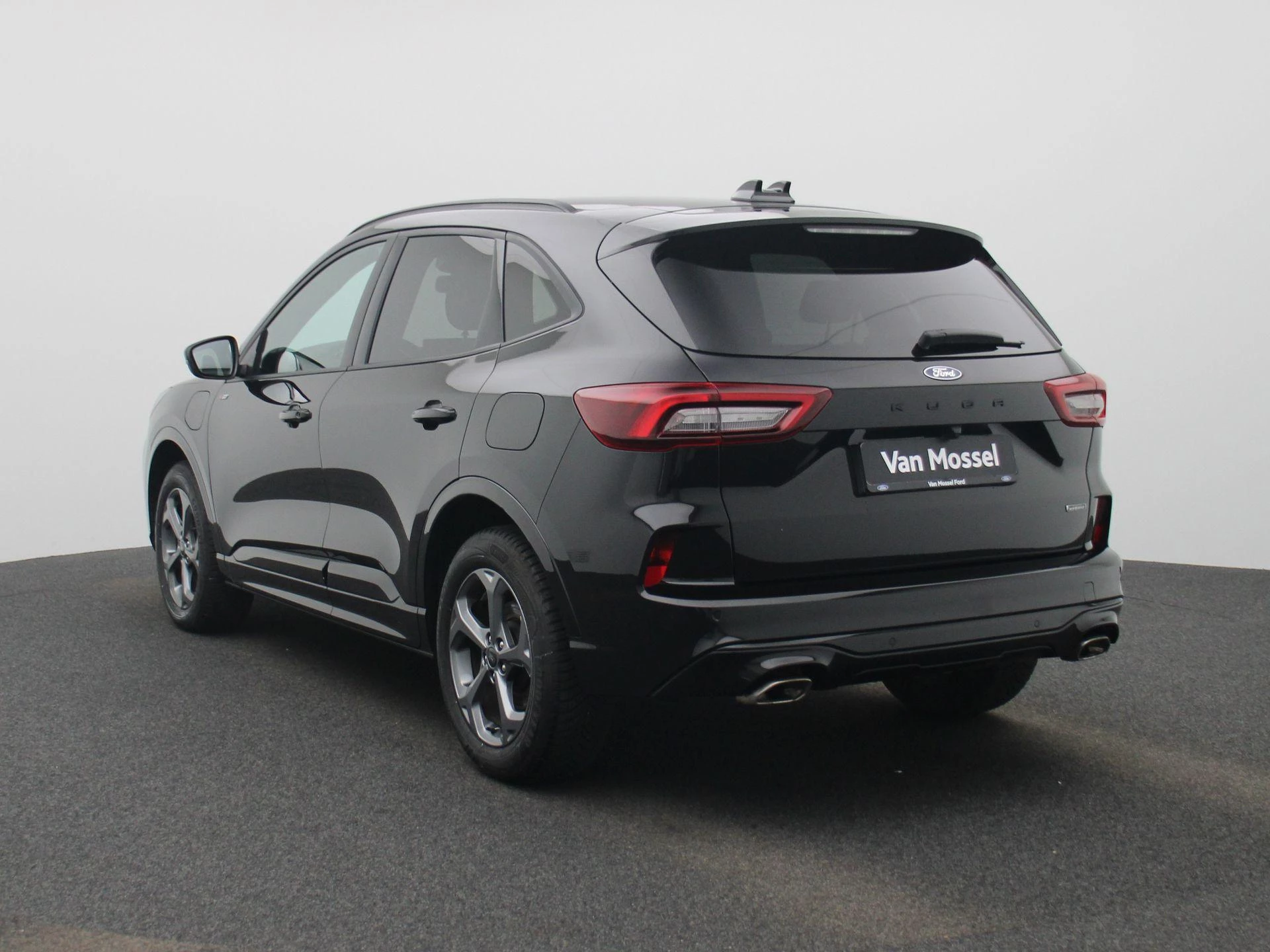 Ford Kuga met kenteken 09100 – autofoto 3