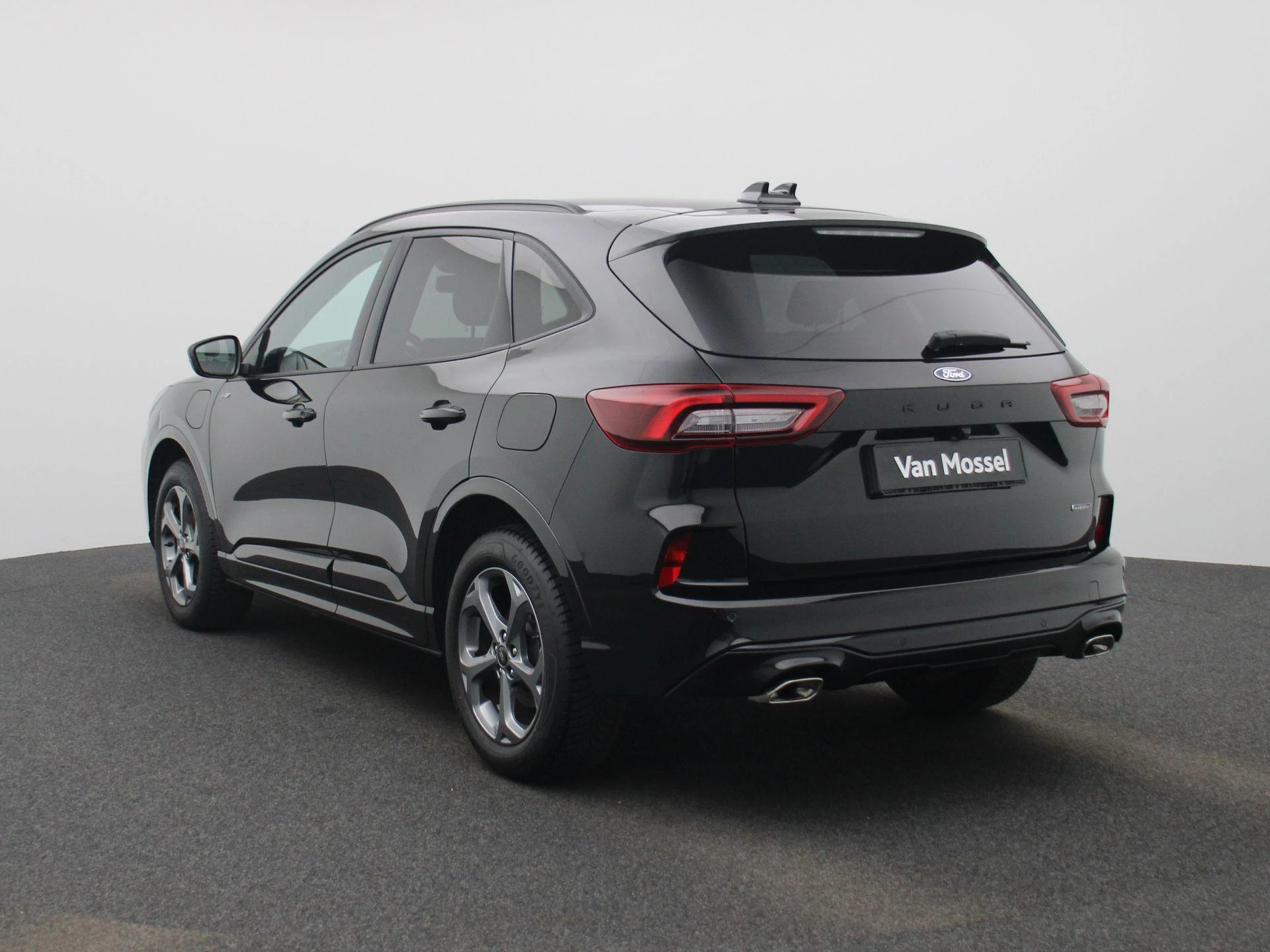 Ford Kuga met kenteken 09100 – autofoto 3