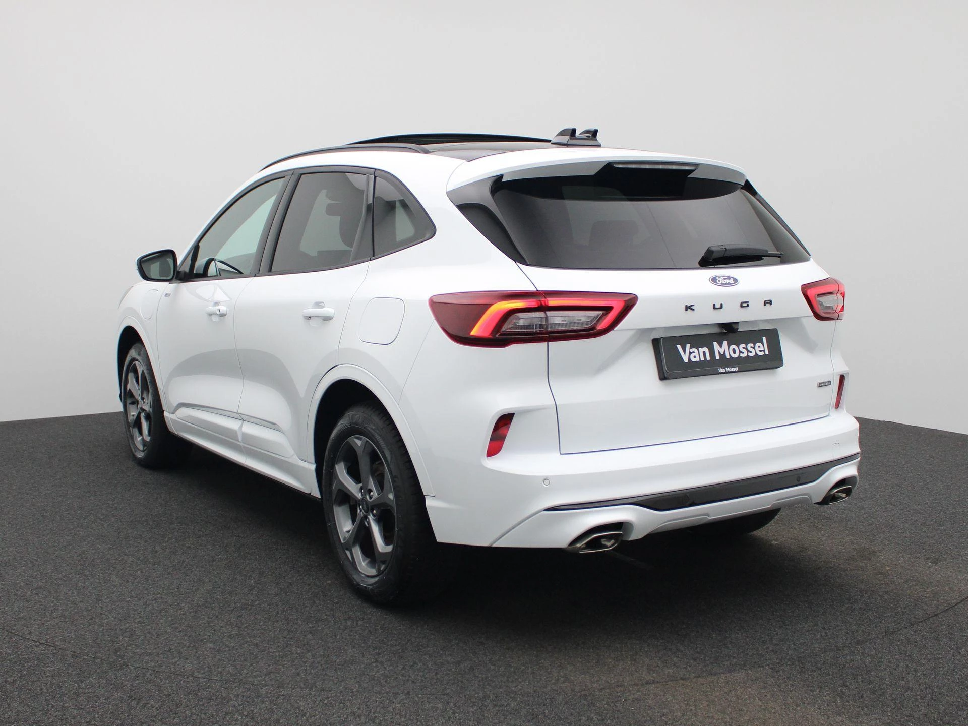 Ford Kuga met kenteken 09100 – autofoto 3