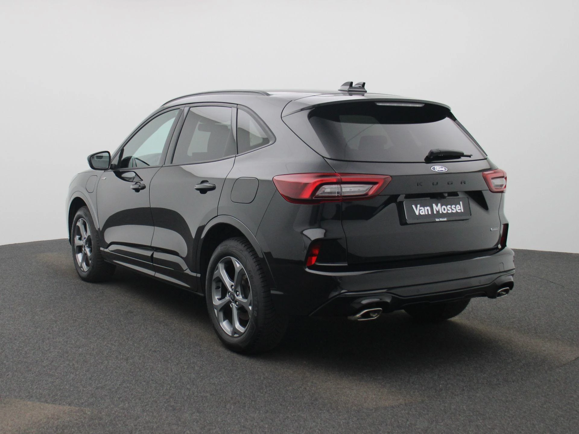 Ford Kuga met kenteken 09100 – autofoto 3