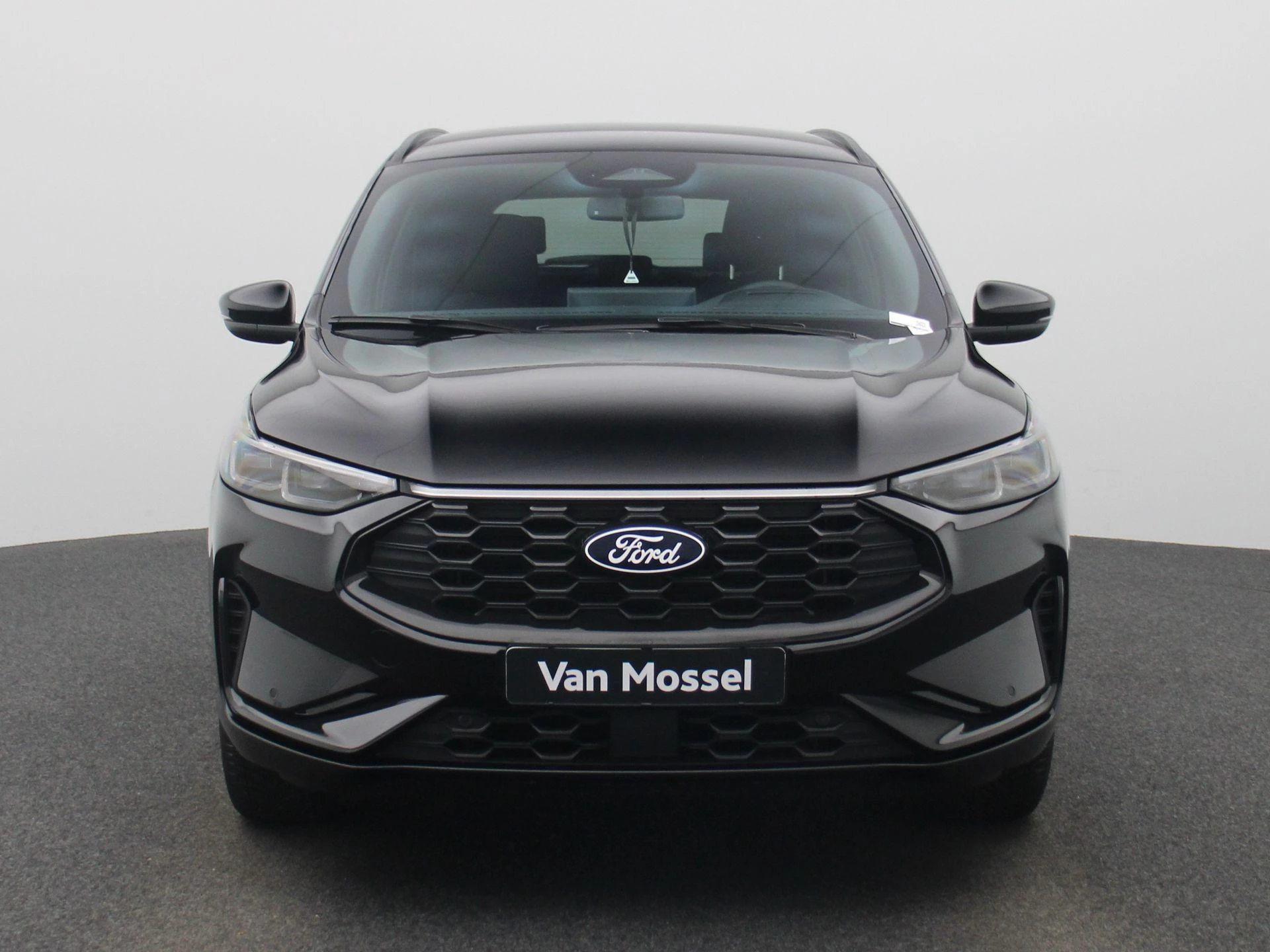 Ford Kuga met kenteken 09100 – autofoto 4