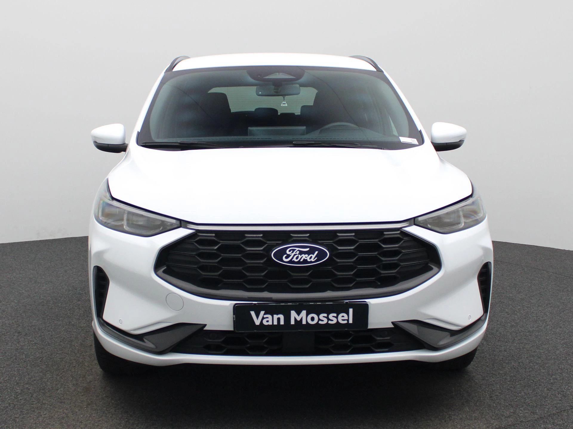 Ford Kuga met kenteken 09100 – autofoto 4