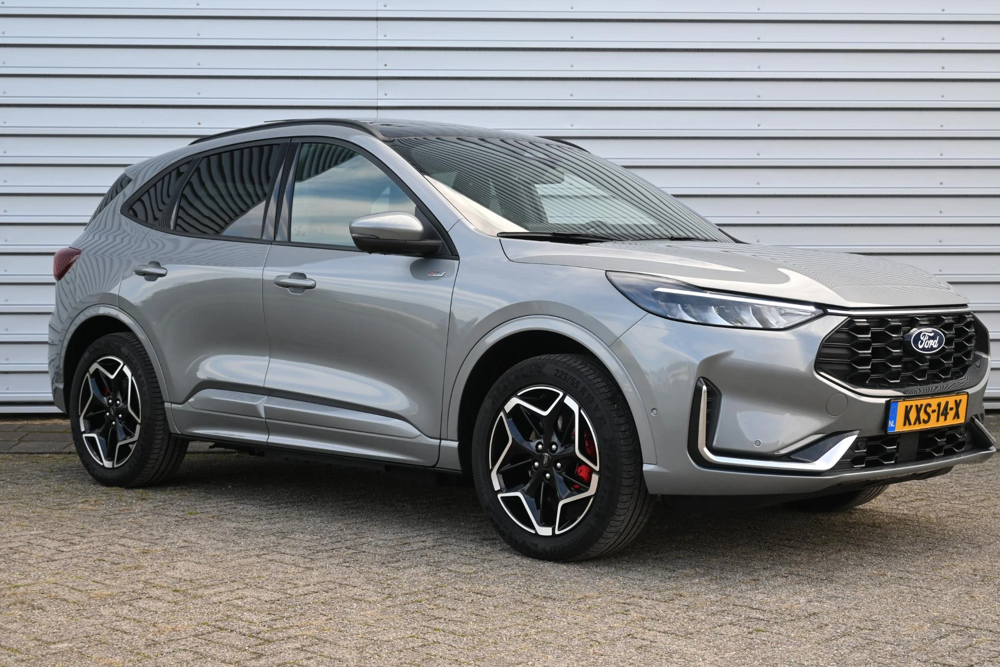 Ford Kuga met kenteken 09100 – autofoto 5