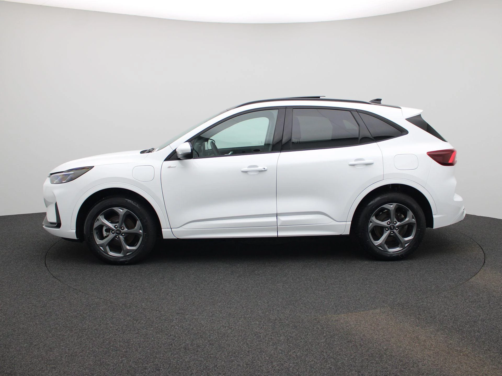 Ford Kuga met kenteken 09100 – autofoto 5
