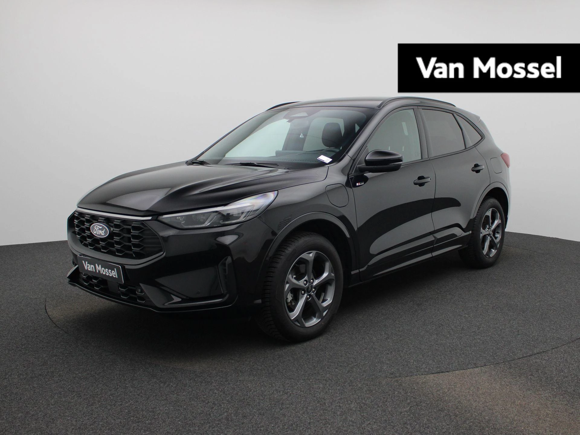Ford Kuga met kenteken 10100 – autofoto 2