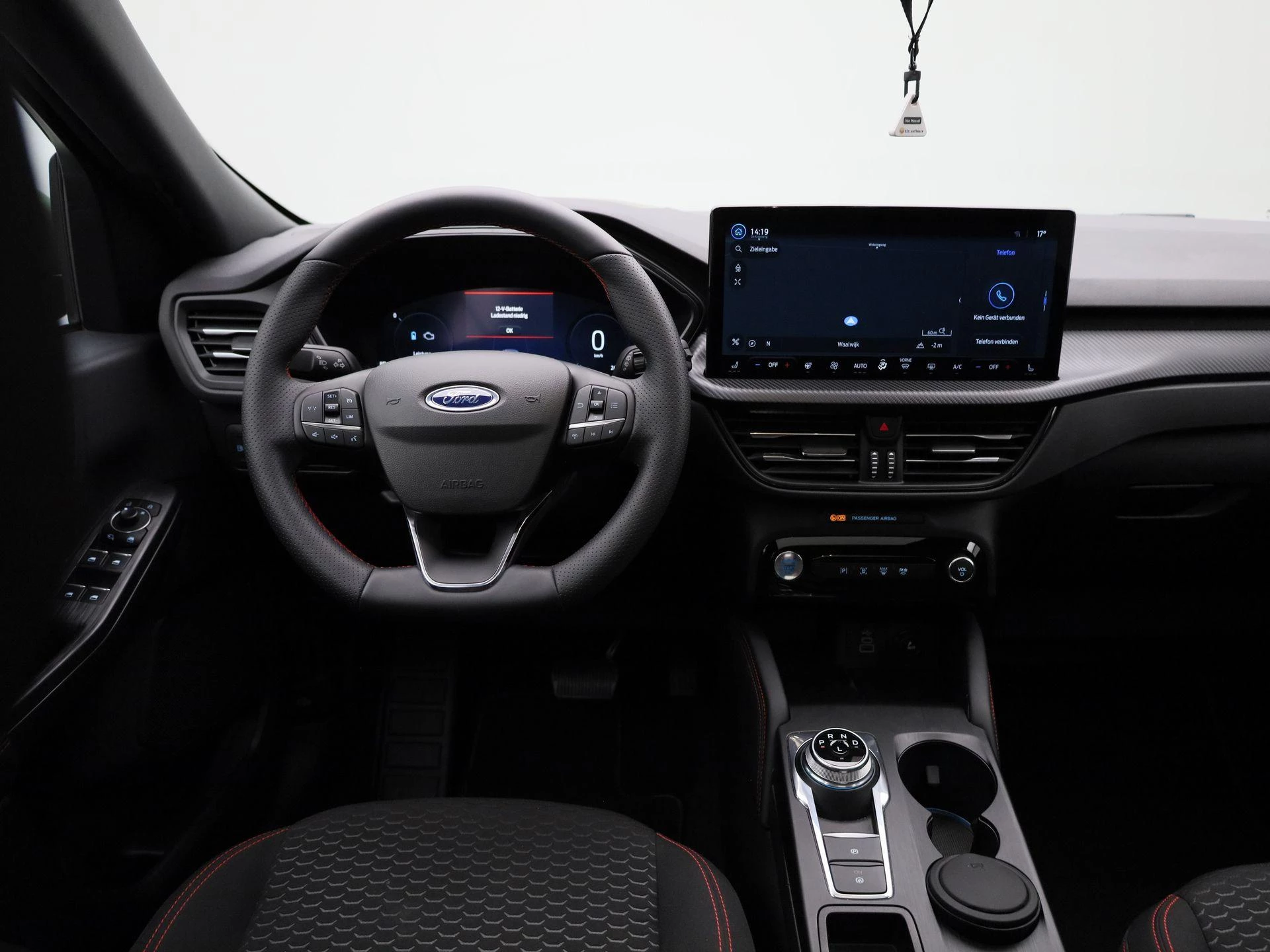 Ford Kuga met kenteken 10100 – autofoto 3