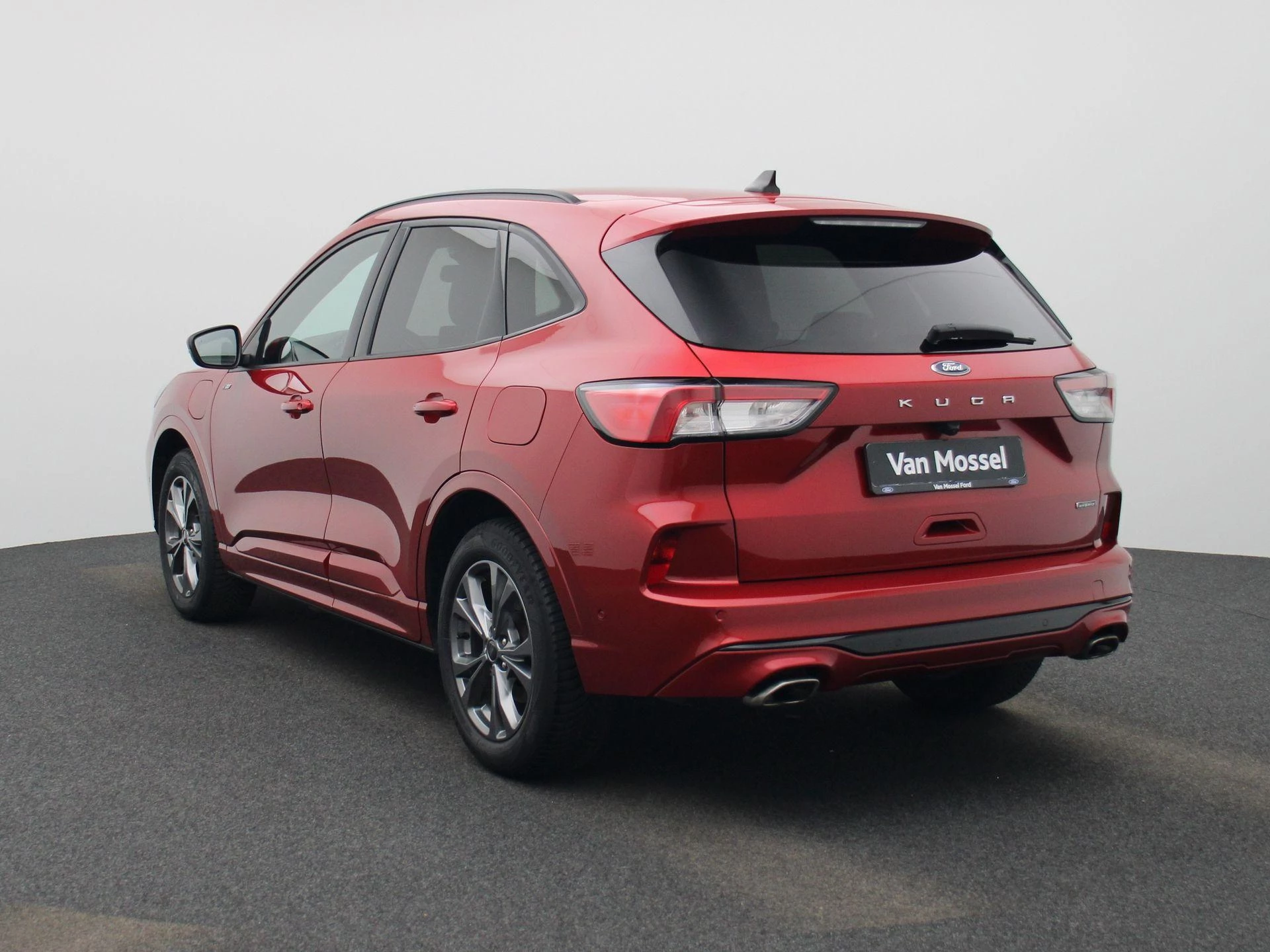 Ford Kuga met kenteken 10100 – autofoto 3