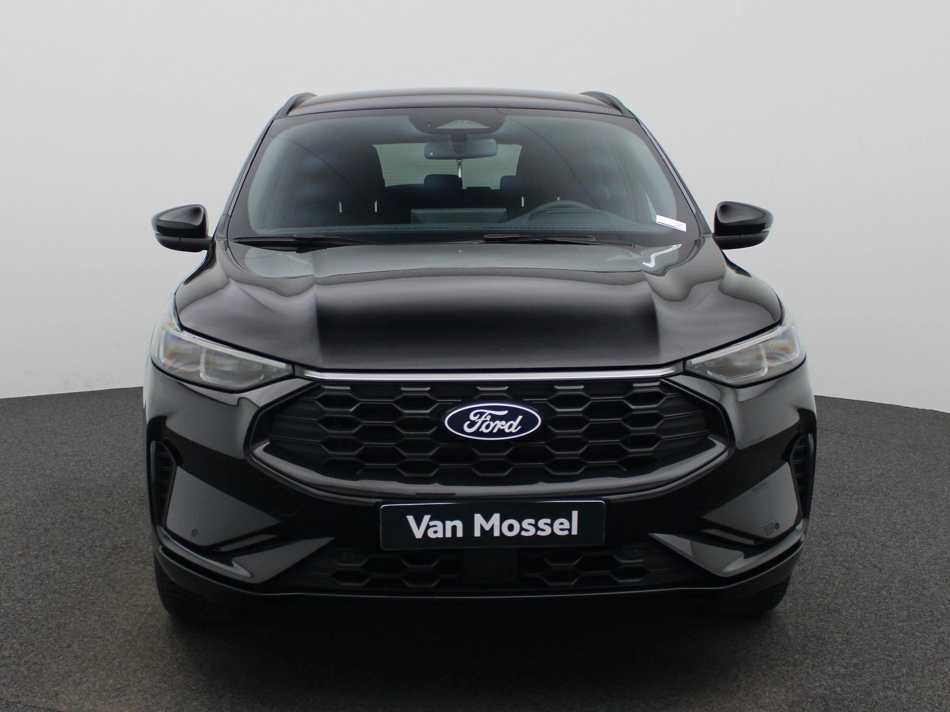 Ford Kuga met kenteken 10100 – autofoto 3
