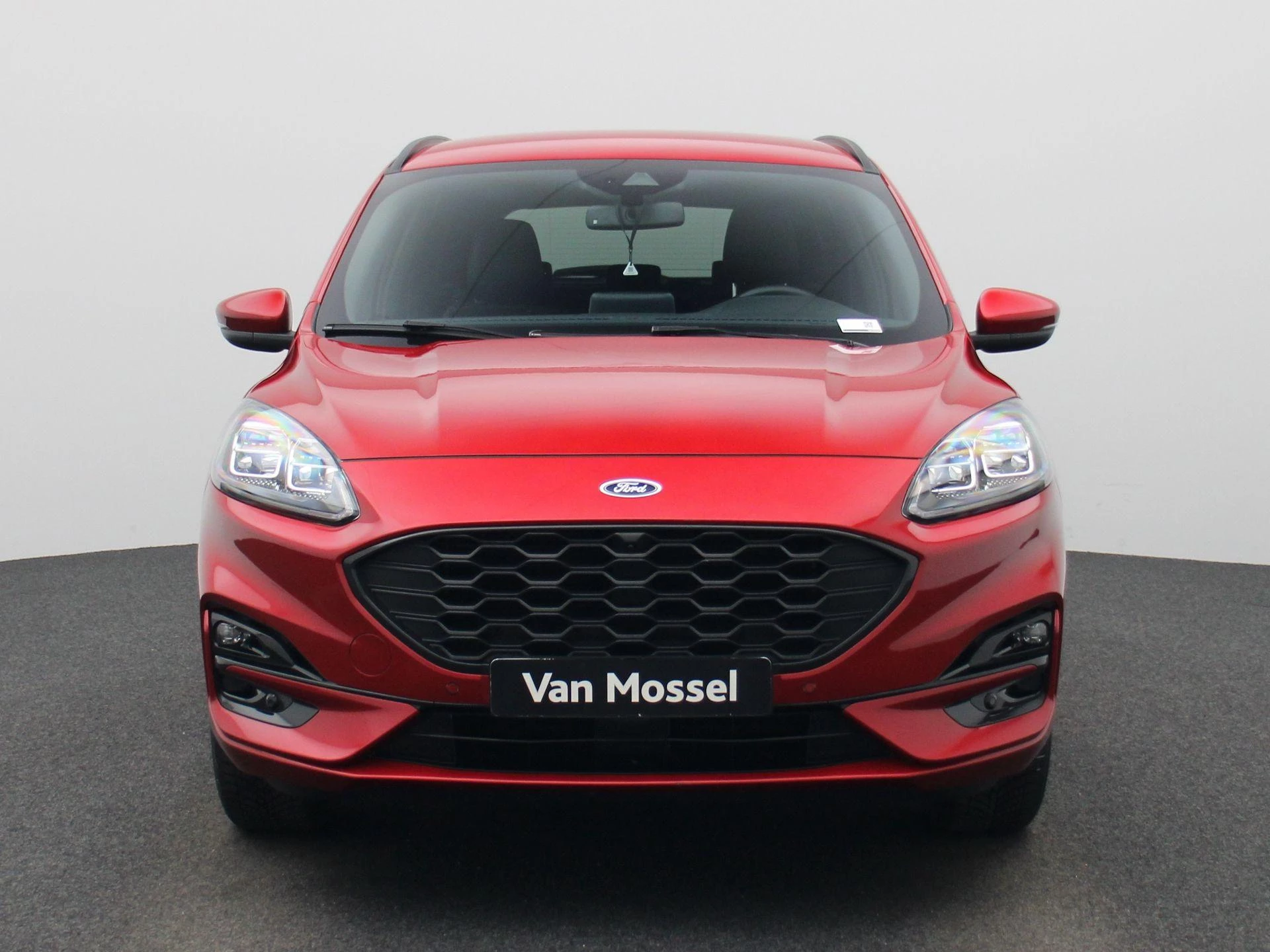 Ford Kuga met kenteken 10100 – autofoto 4