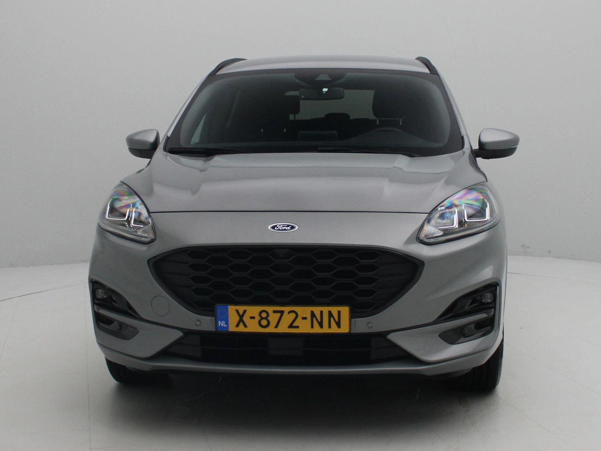 Ford Kuga met kenteken 10100 – autofoto 4