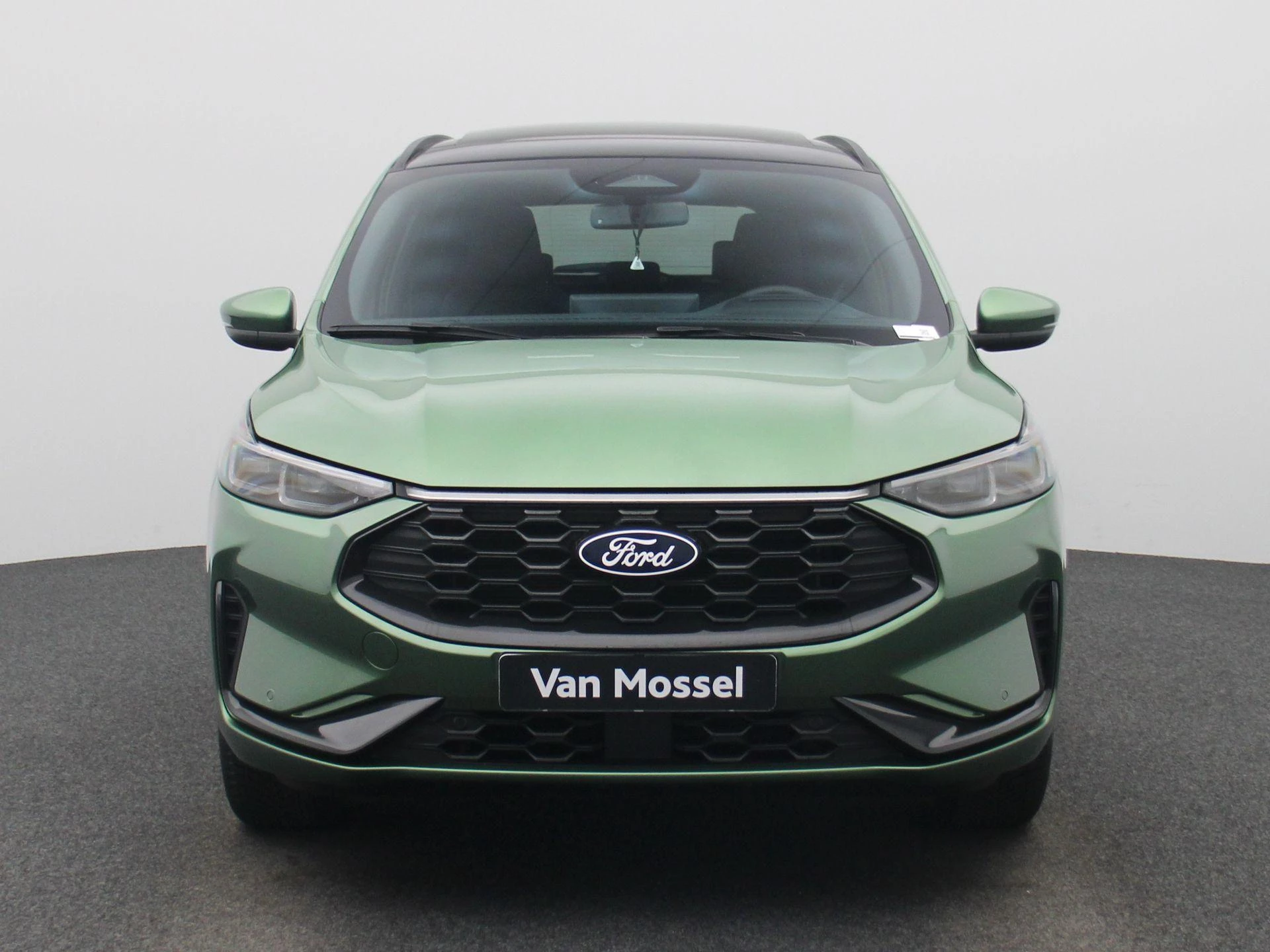 Ford Kuga met kenteken 10100 – autofoto 5
