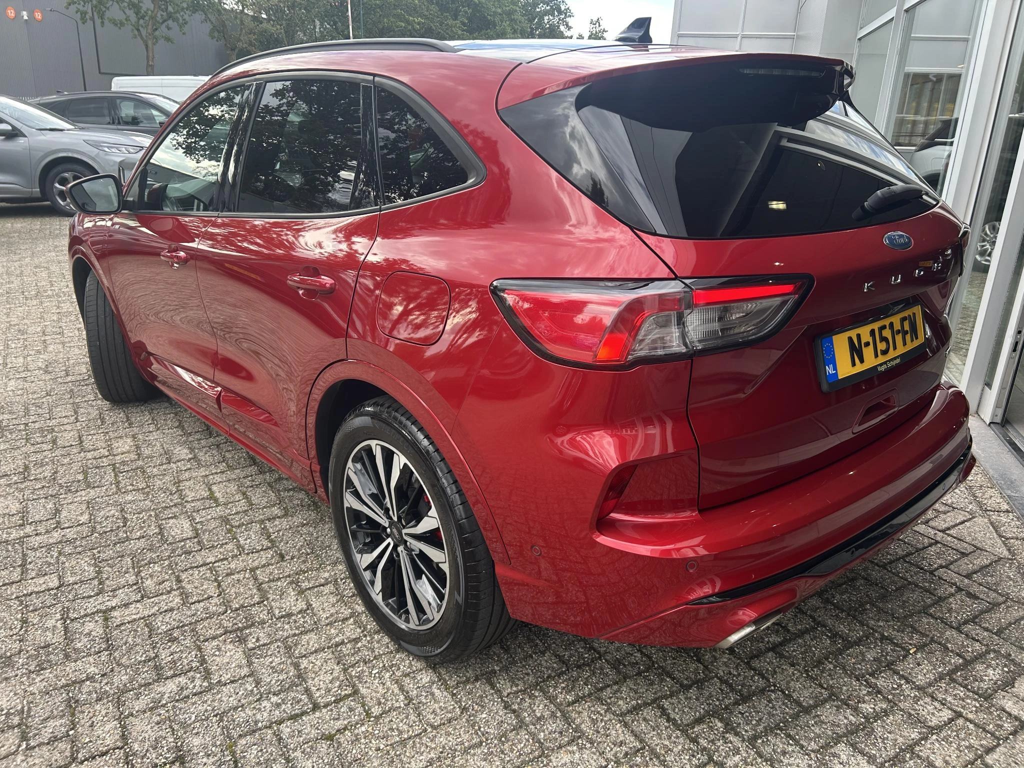 Ford Kuga met kenteken 12100 – autofoto 5