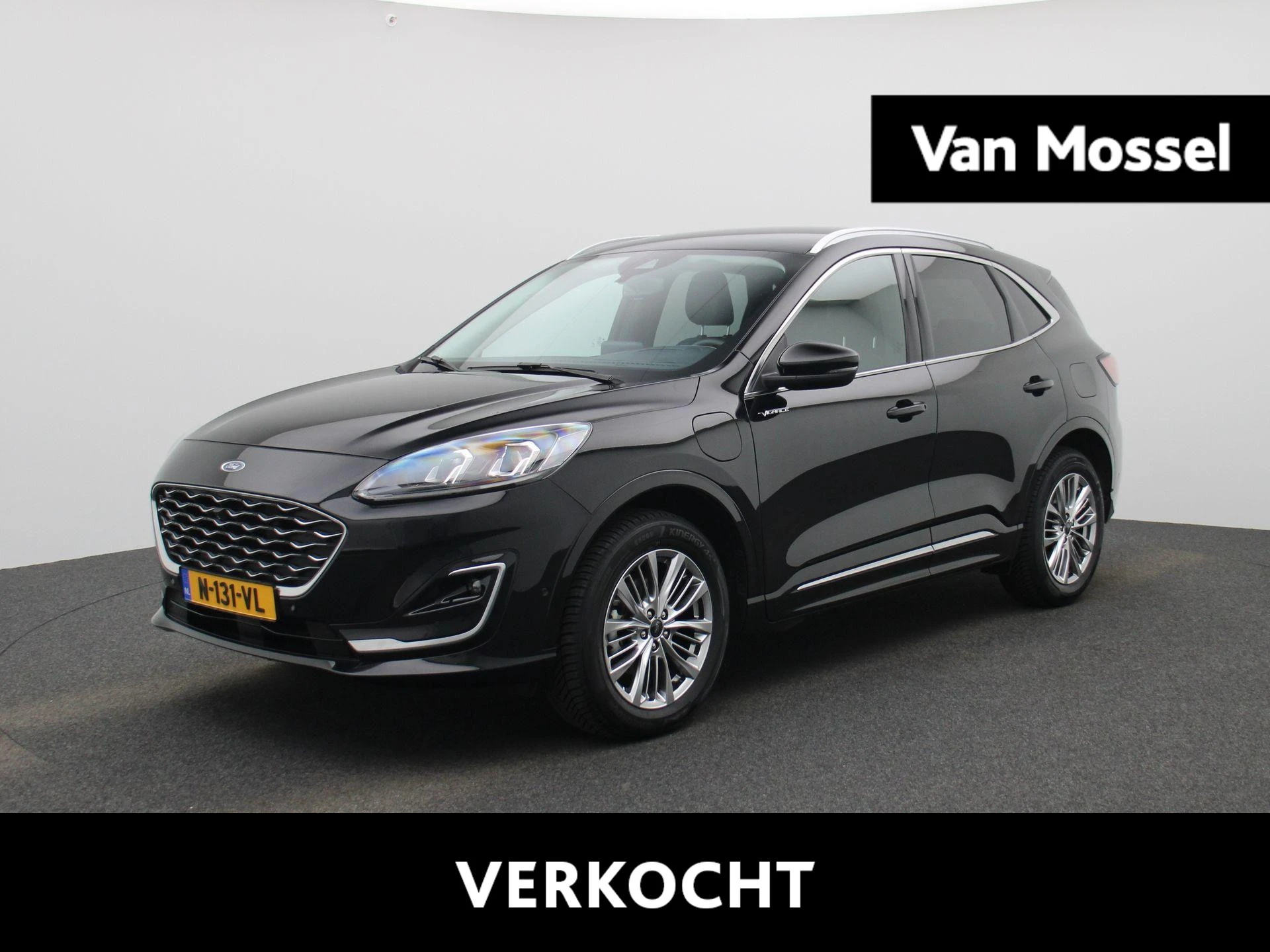 Ford Kuga met kenteken 14100 – autofoto 2