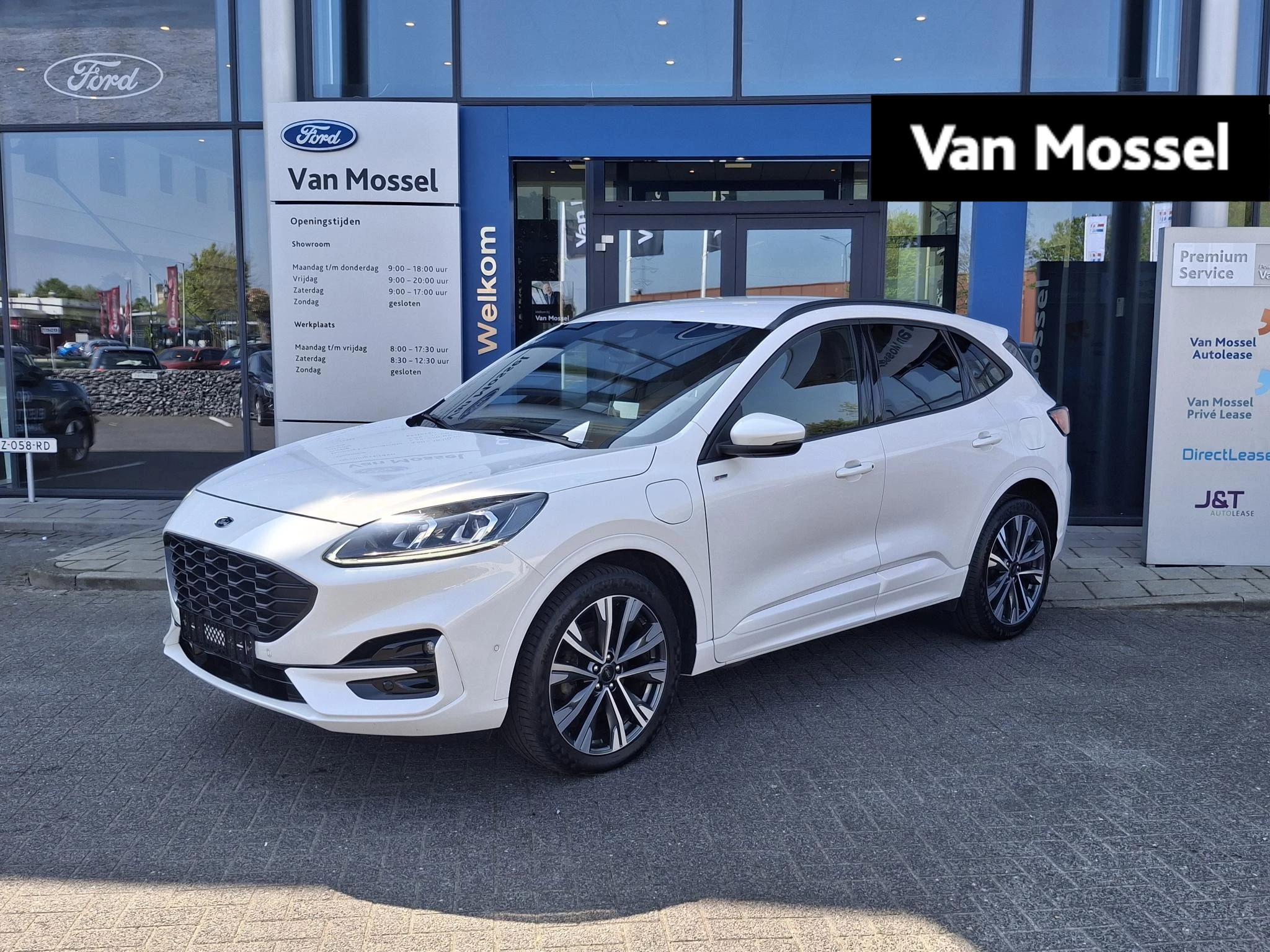 Ford Kuga met kenteken 14100 – autofoto 2