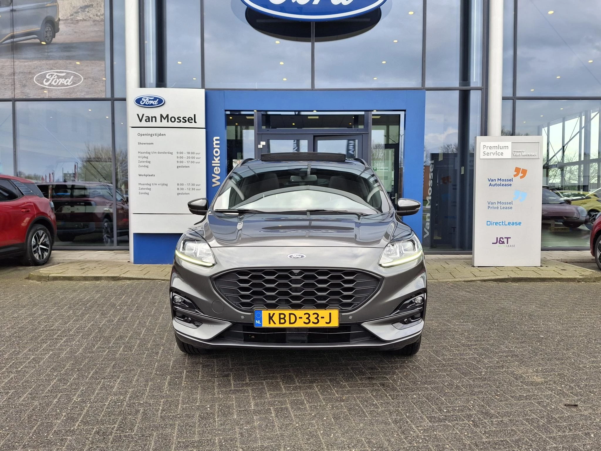 Ford Kuga met kenteken 14100 – autofoto 4