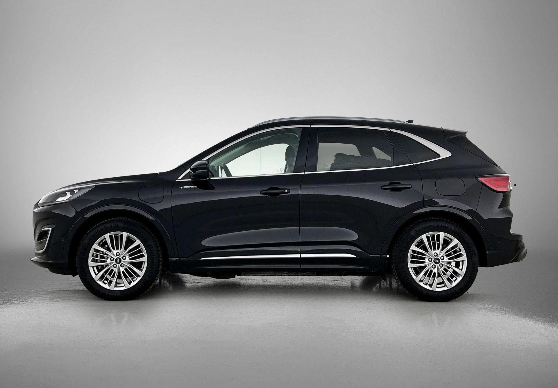 Ford Kuga met kenteken 14100 – autofoto 4