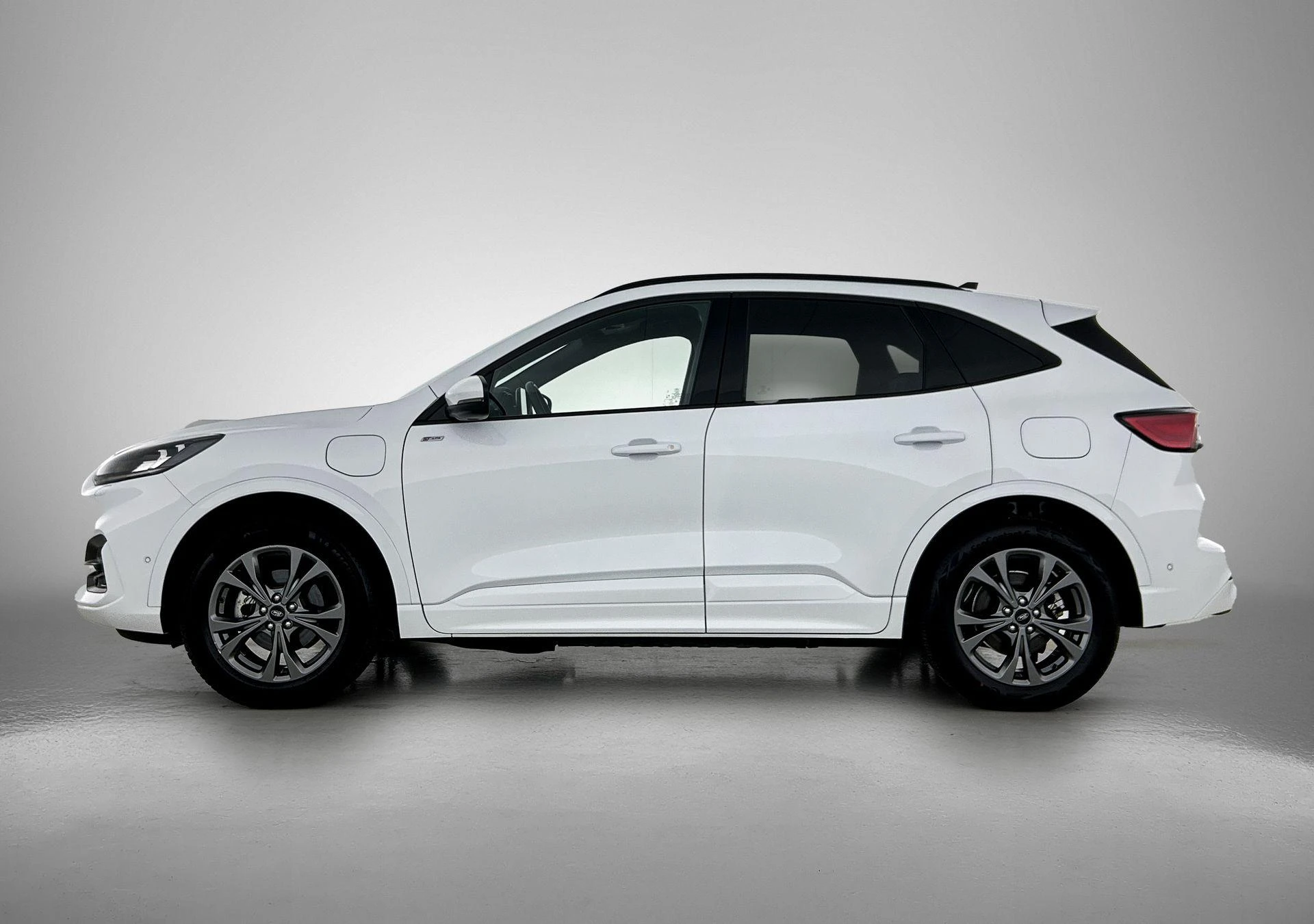 Ford Kuga met kenteken 14100 – autofoto 4