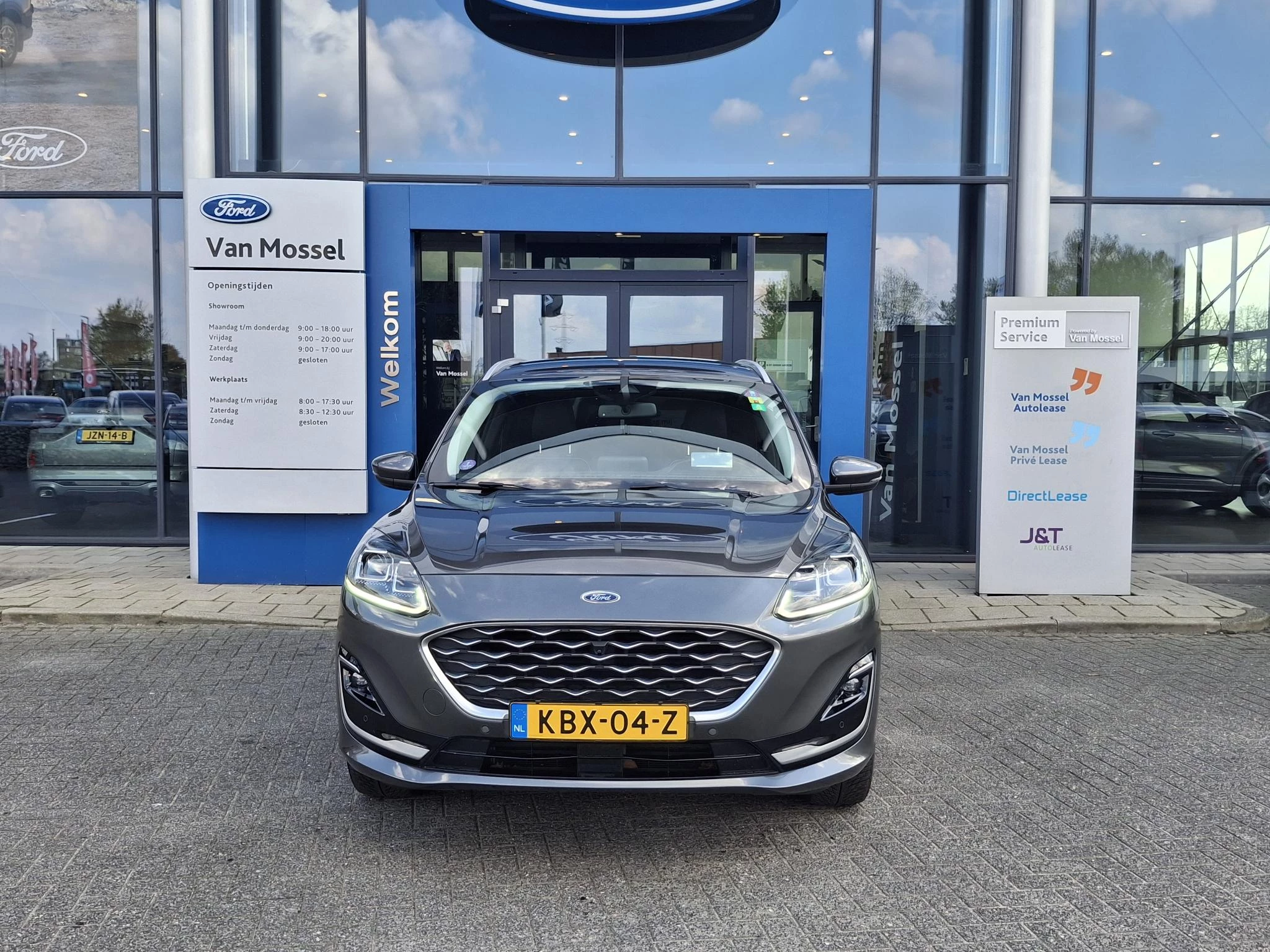 Ford Kuga met kenteken 14100 – autofoto 4