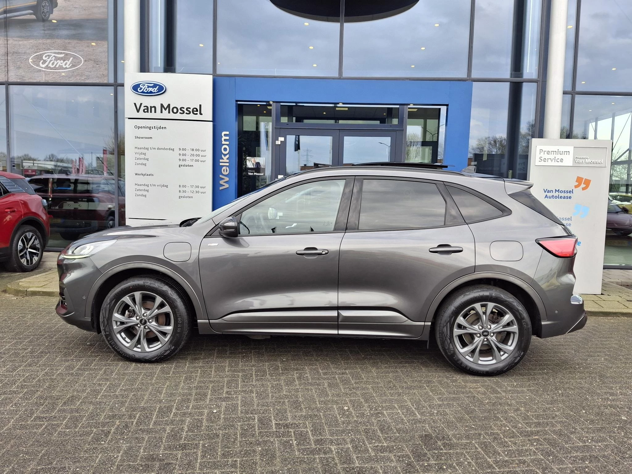 Ford Kuga met kenteken 14100 – autofoto 5