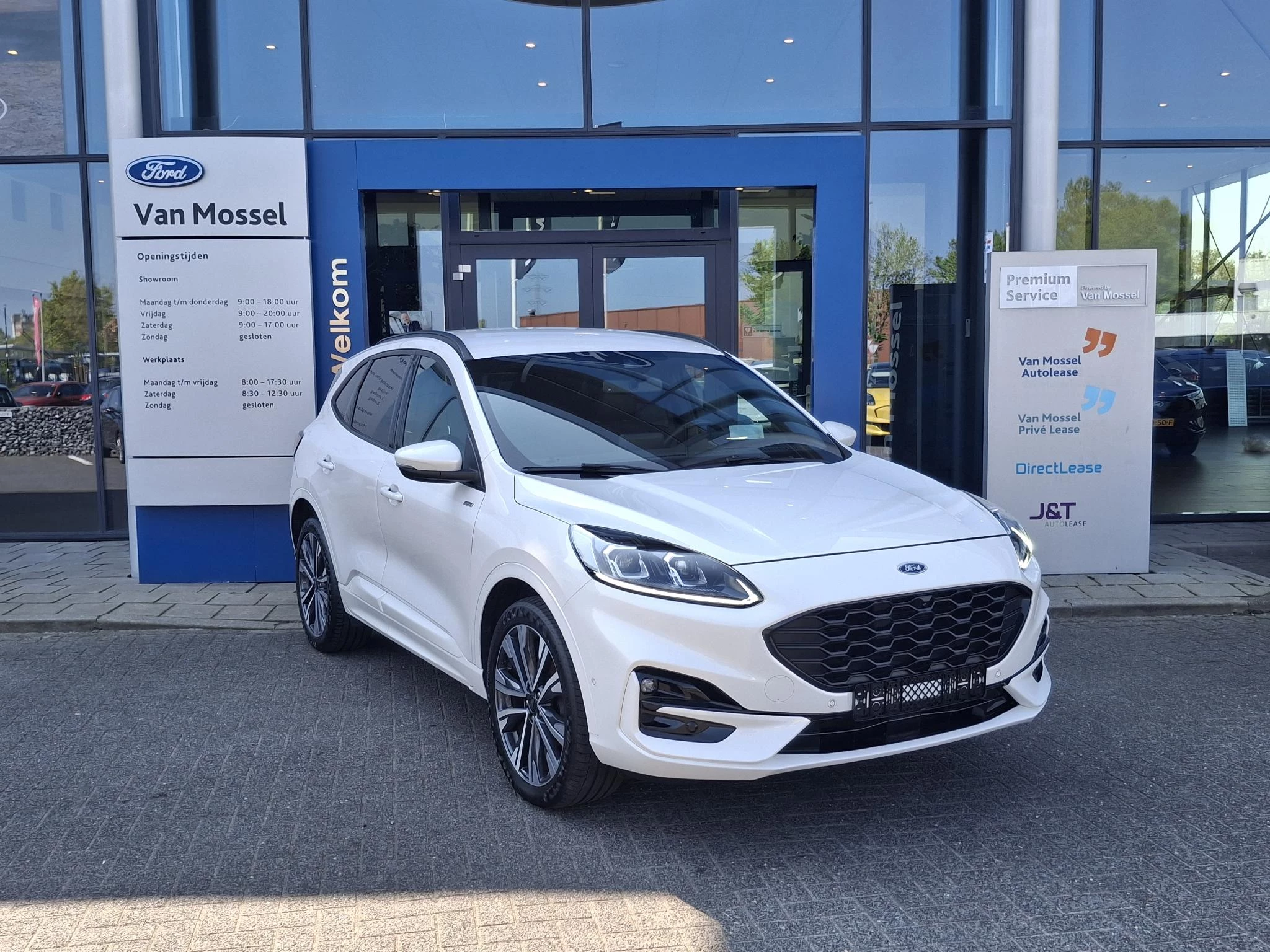 Ford Kuga met kenteken 14100 – autofoto 5