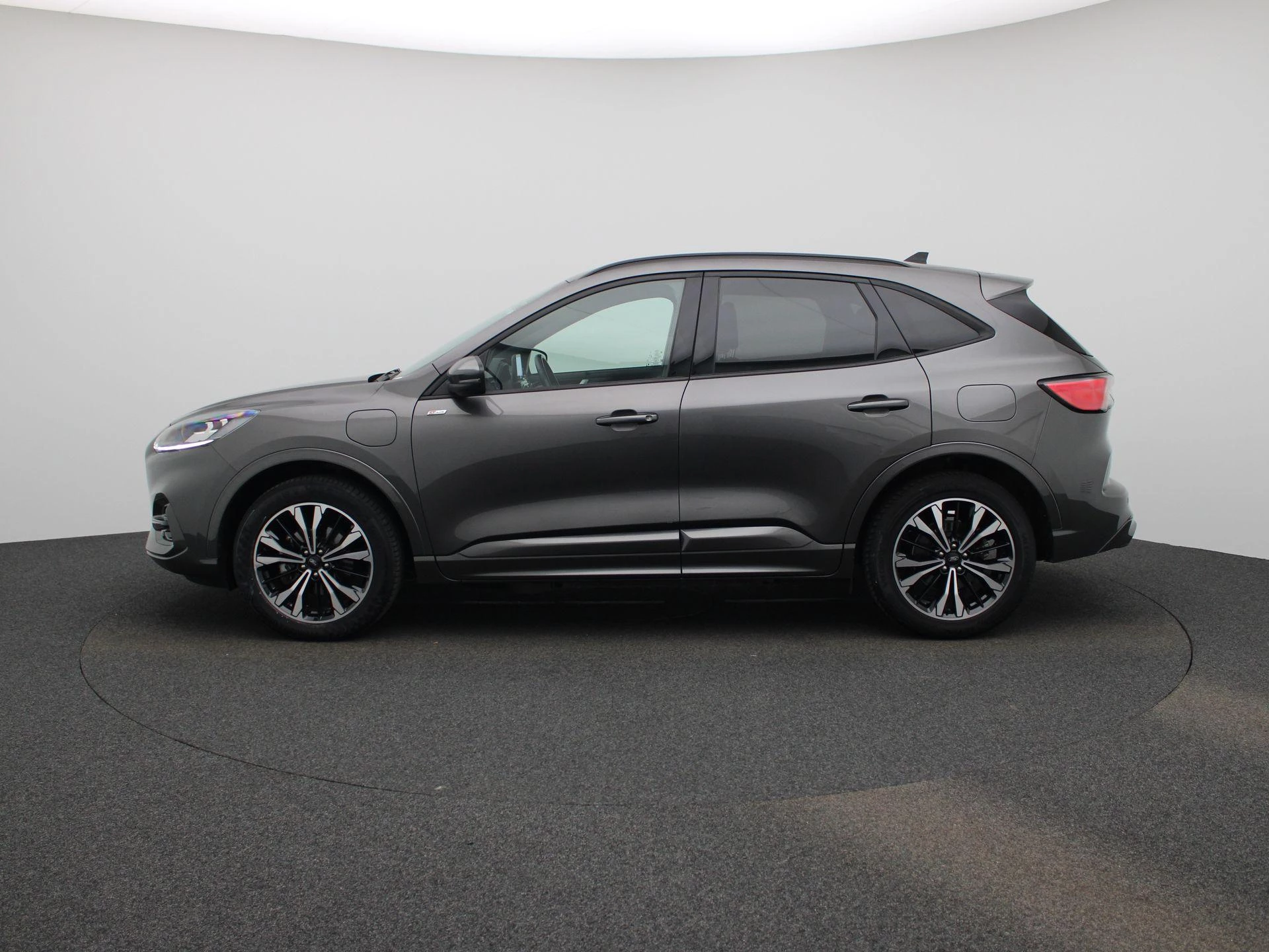 Ford Kuga met kenteken 14100 – autofoto 5