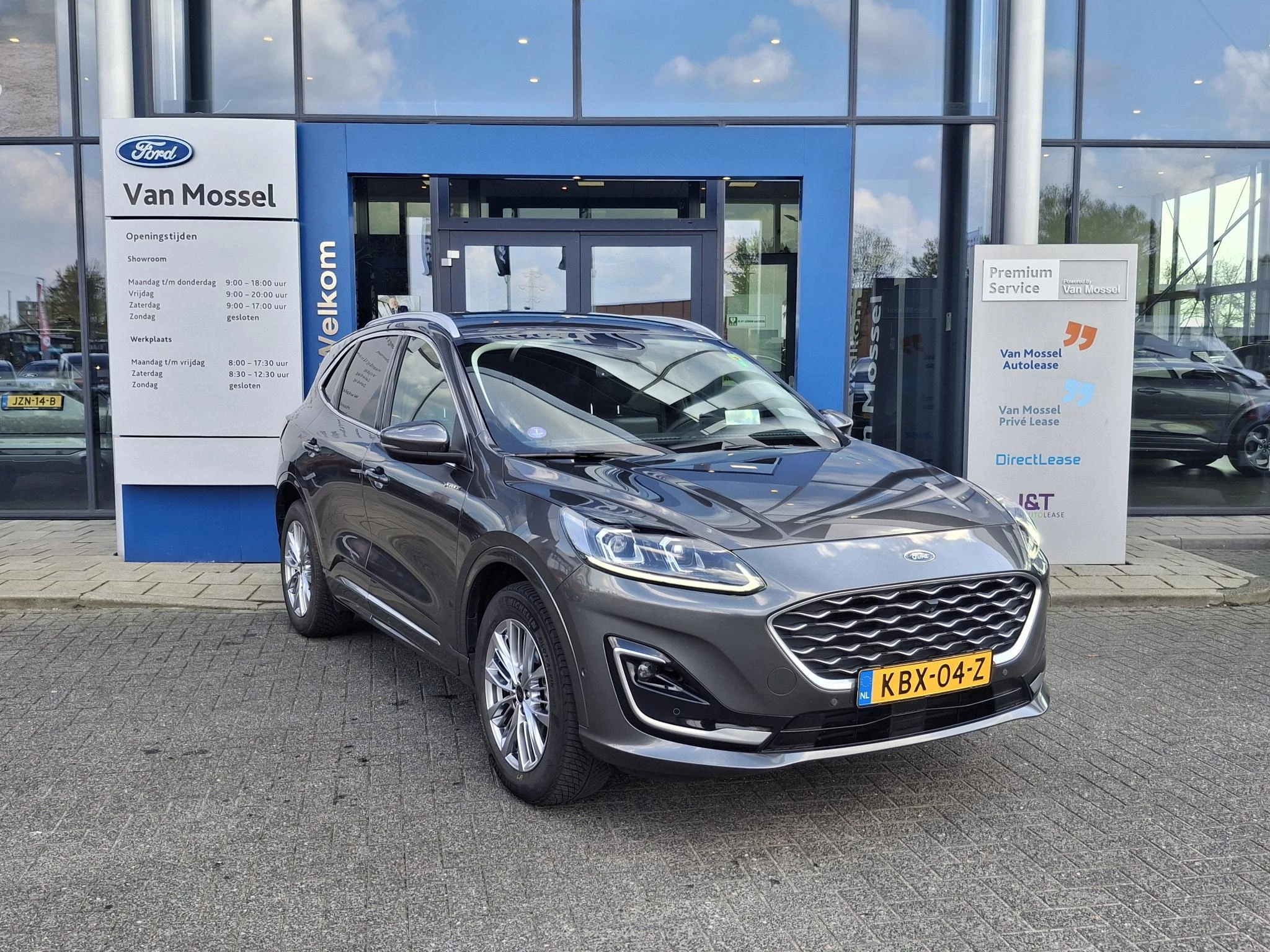 Ford Kuga met kenteken 14100 – autofoto 5