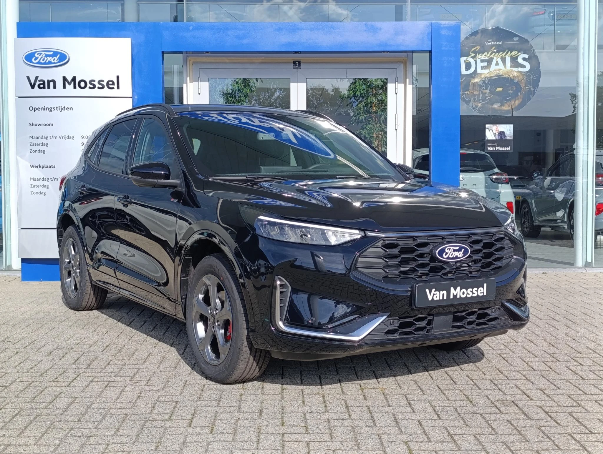 Ford Kuga met kenteken 28100 – autofoto 4