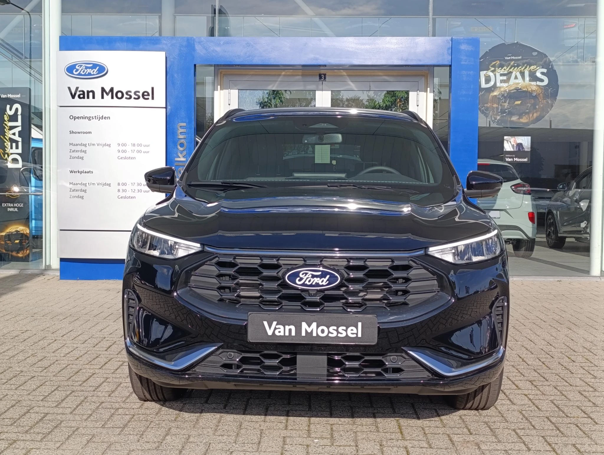 Ford Kuga met kenteken 28100 – autofoto 5