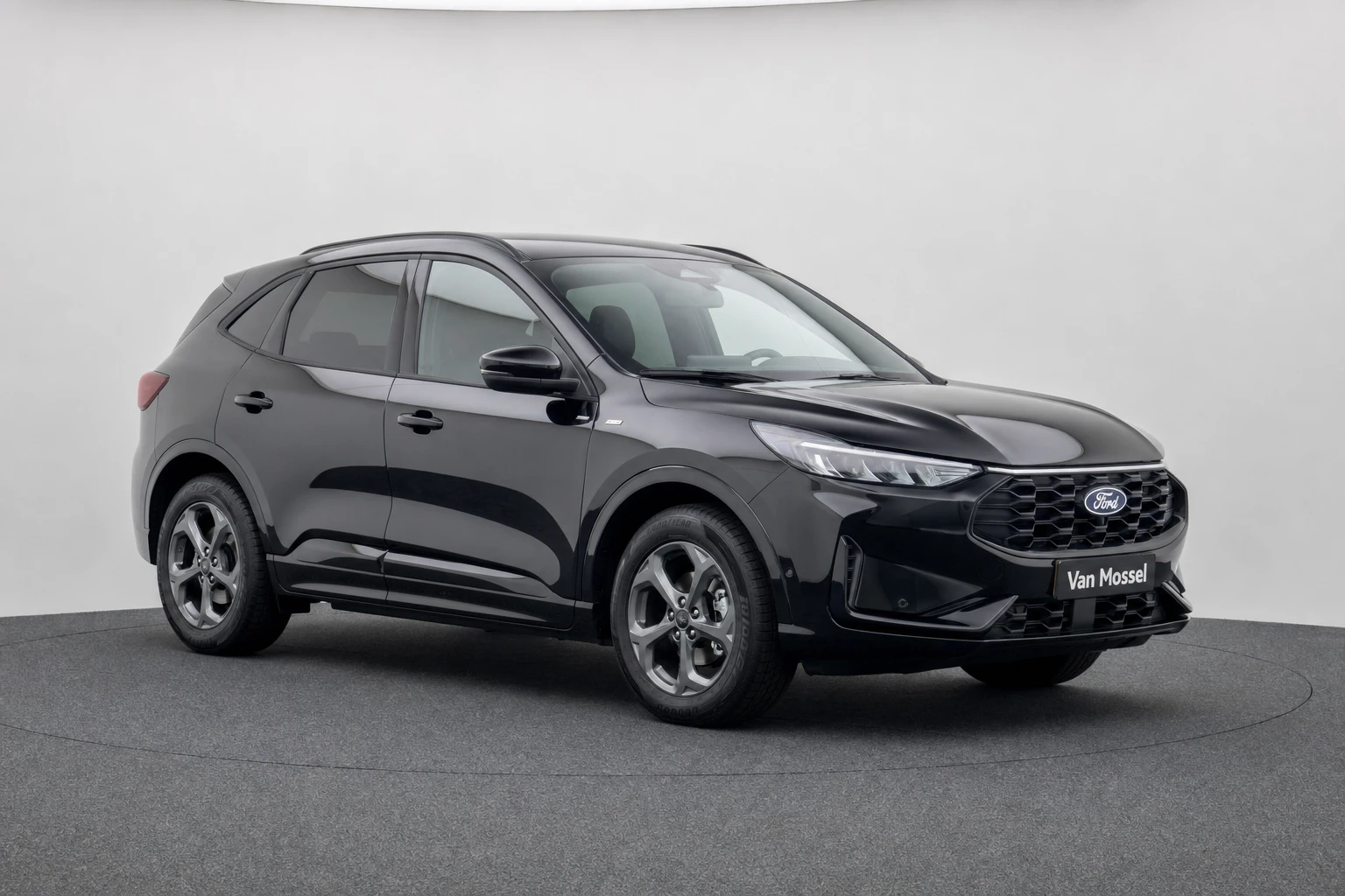 Ford Kuga met kenteken 28100 – autofoto 5