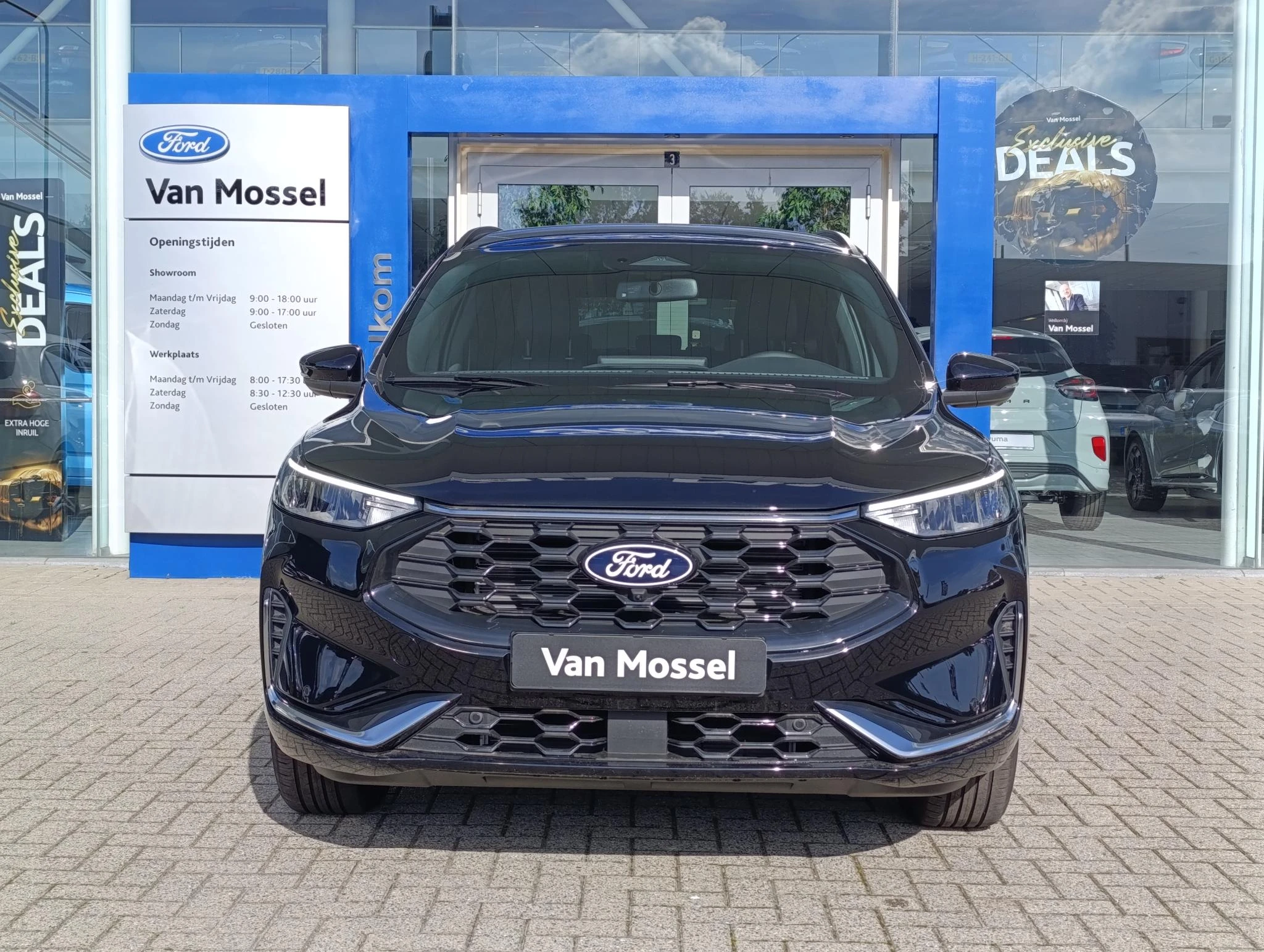 Ford Kuga met kenteken 28100 – autofoto 5