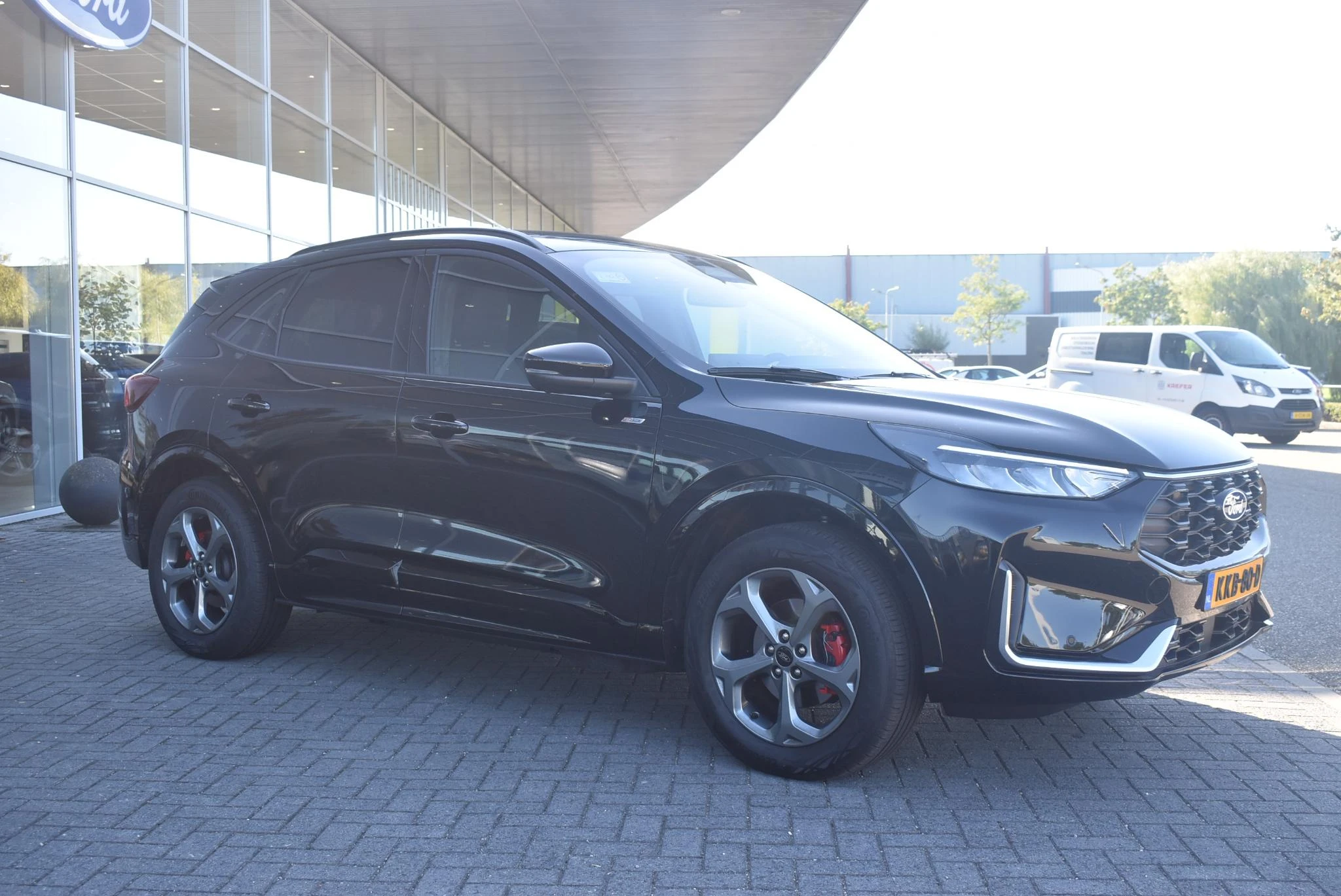 Ford Kuga met kenteken 28100 – autofoto 5