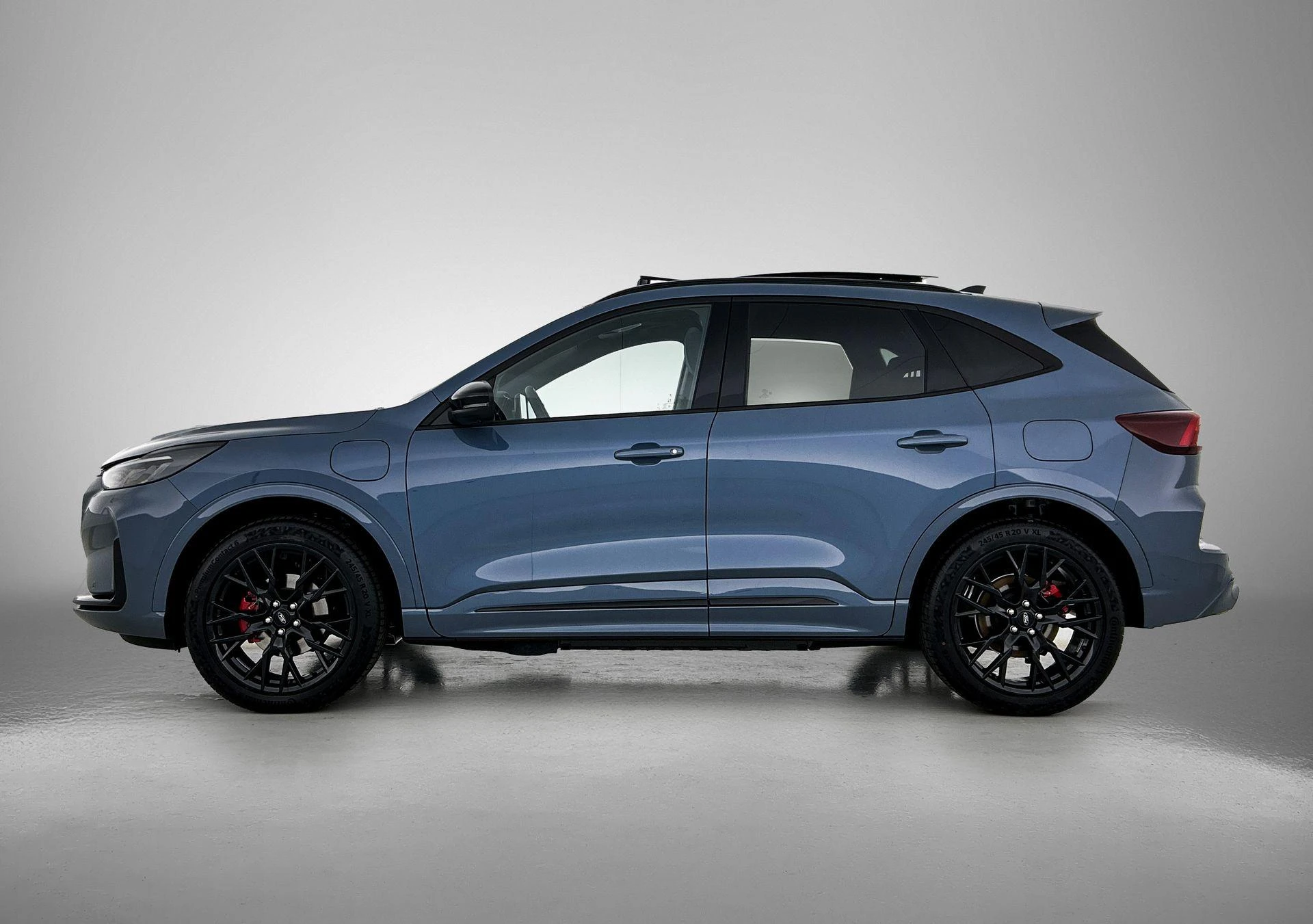 Ford Kuga met kenteken 29100 – autofoto 4