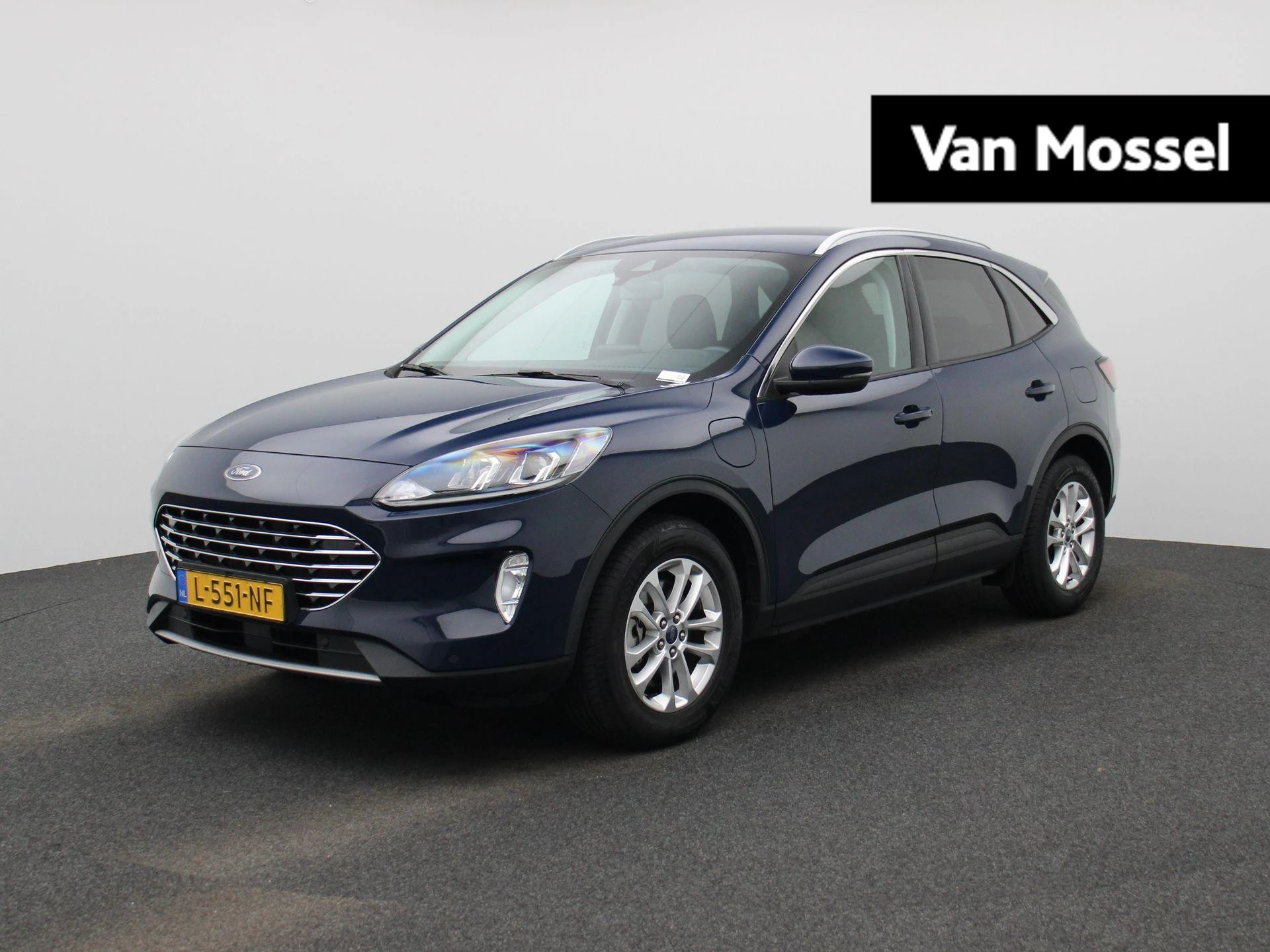 Ford Kuga met kenteken 56 – autofoto 2
