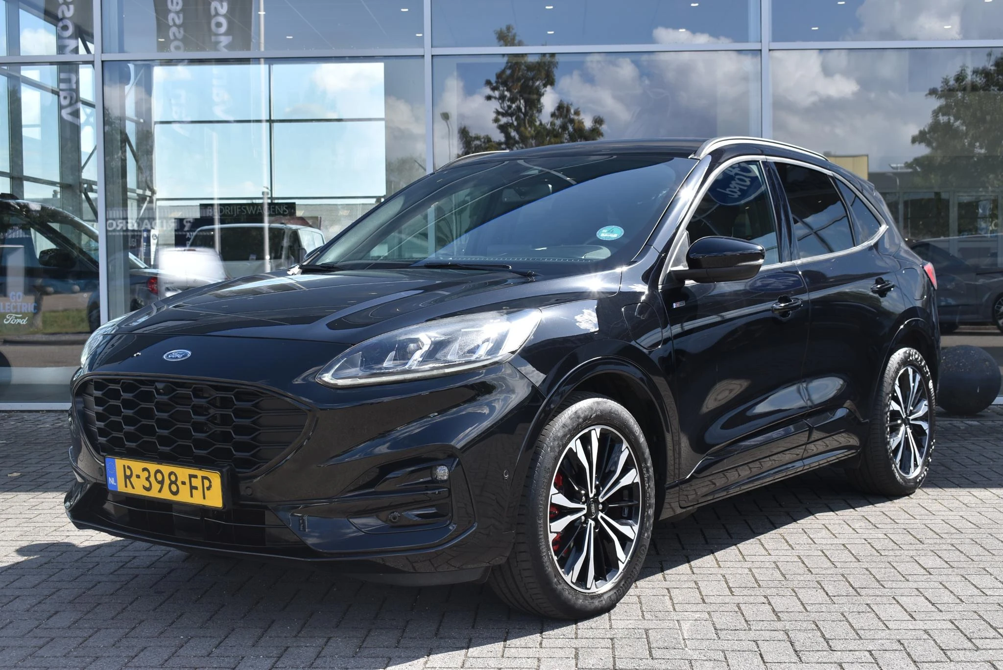 Ford Kuga met kenteken 56 – autofoto 3