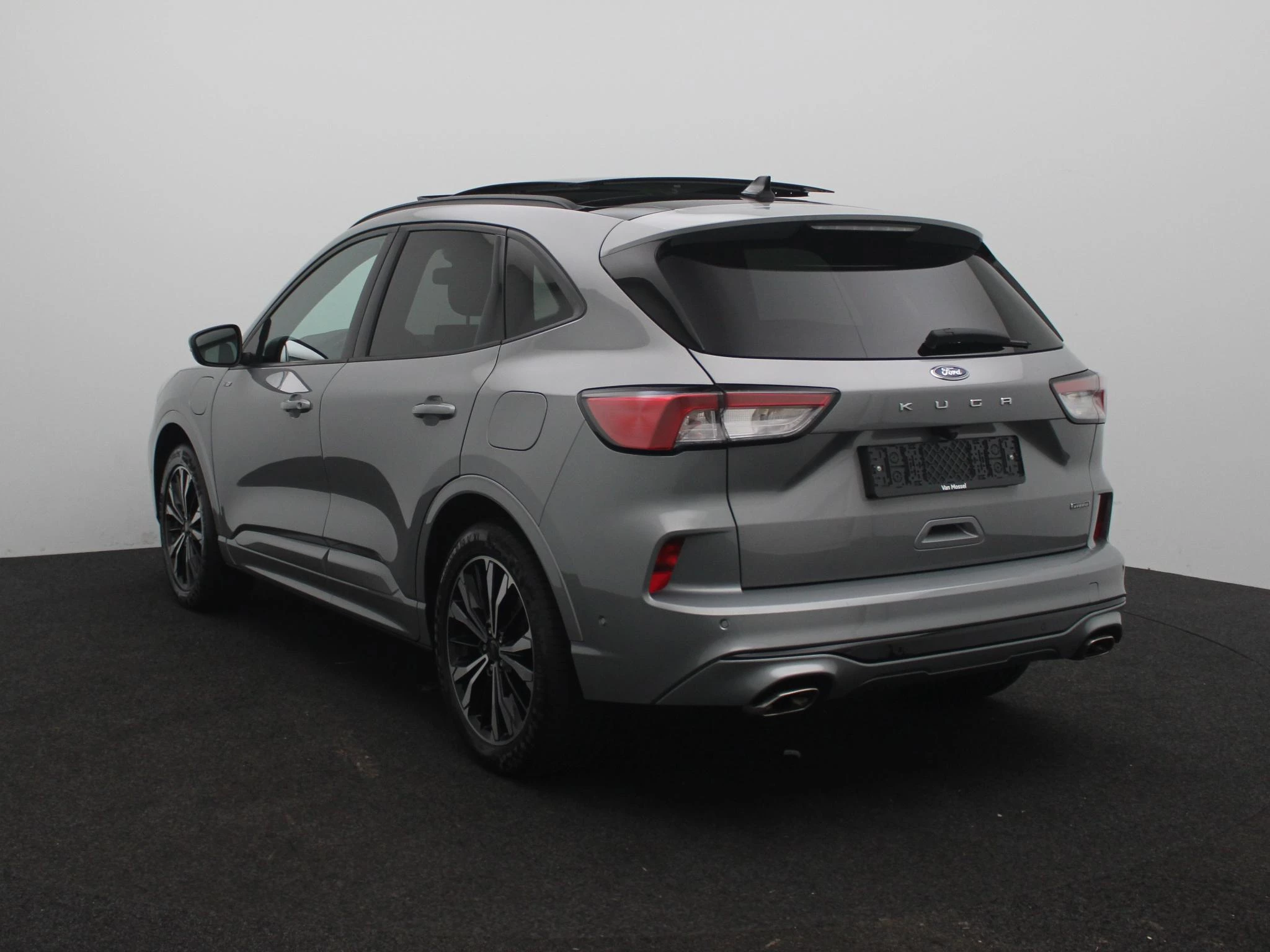 Ford Kuga met kenteken 56 – autofoto 3