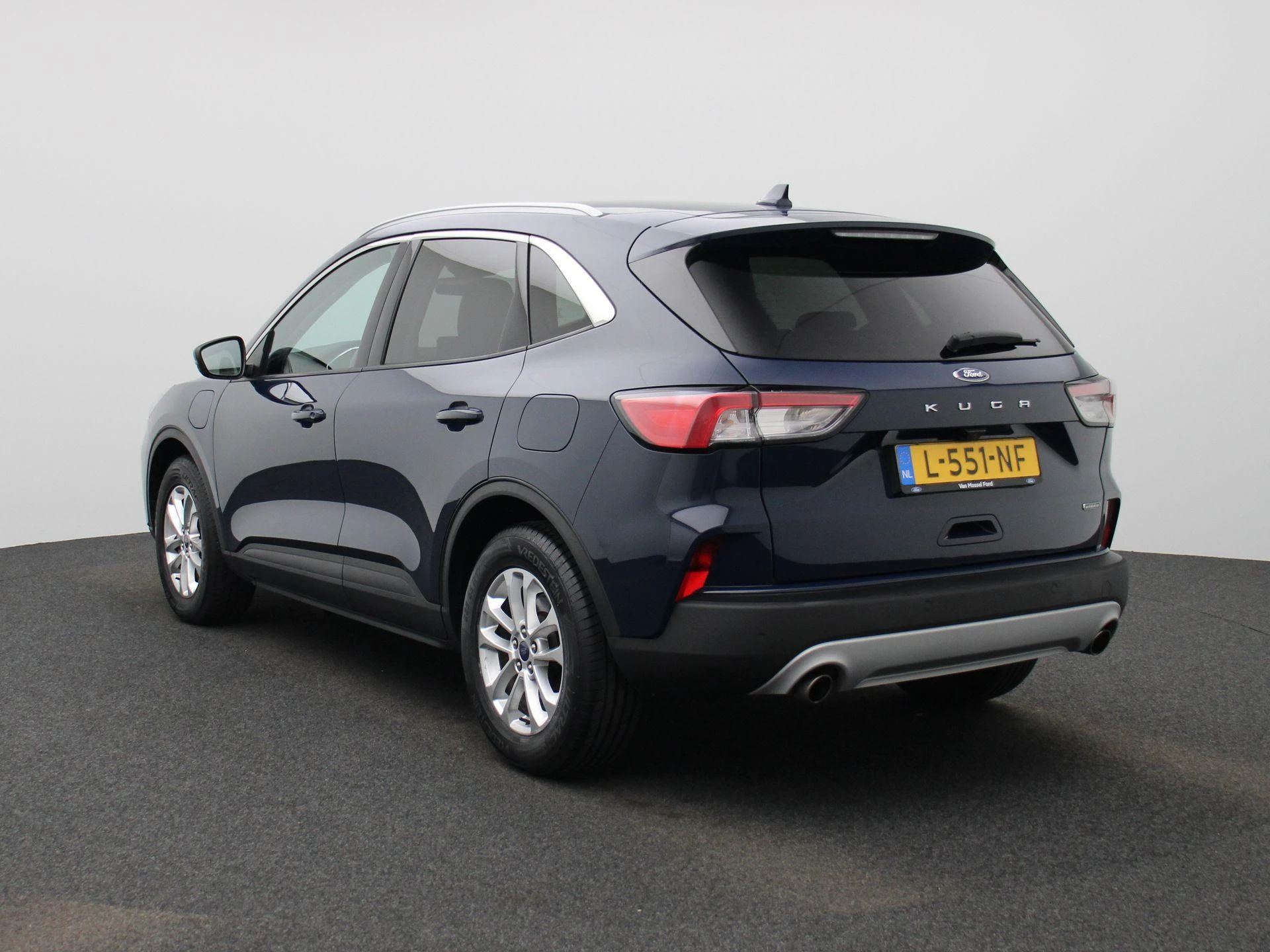 Ford Kuga met kenteken 56 – autofoto 3