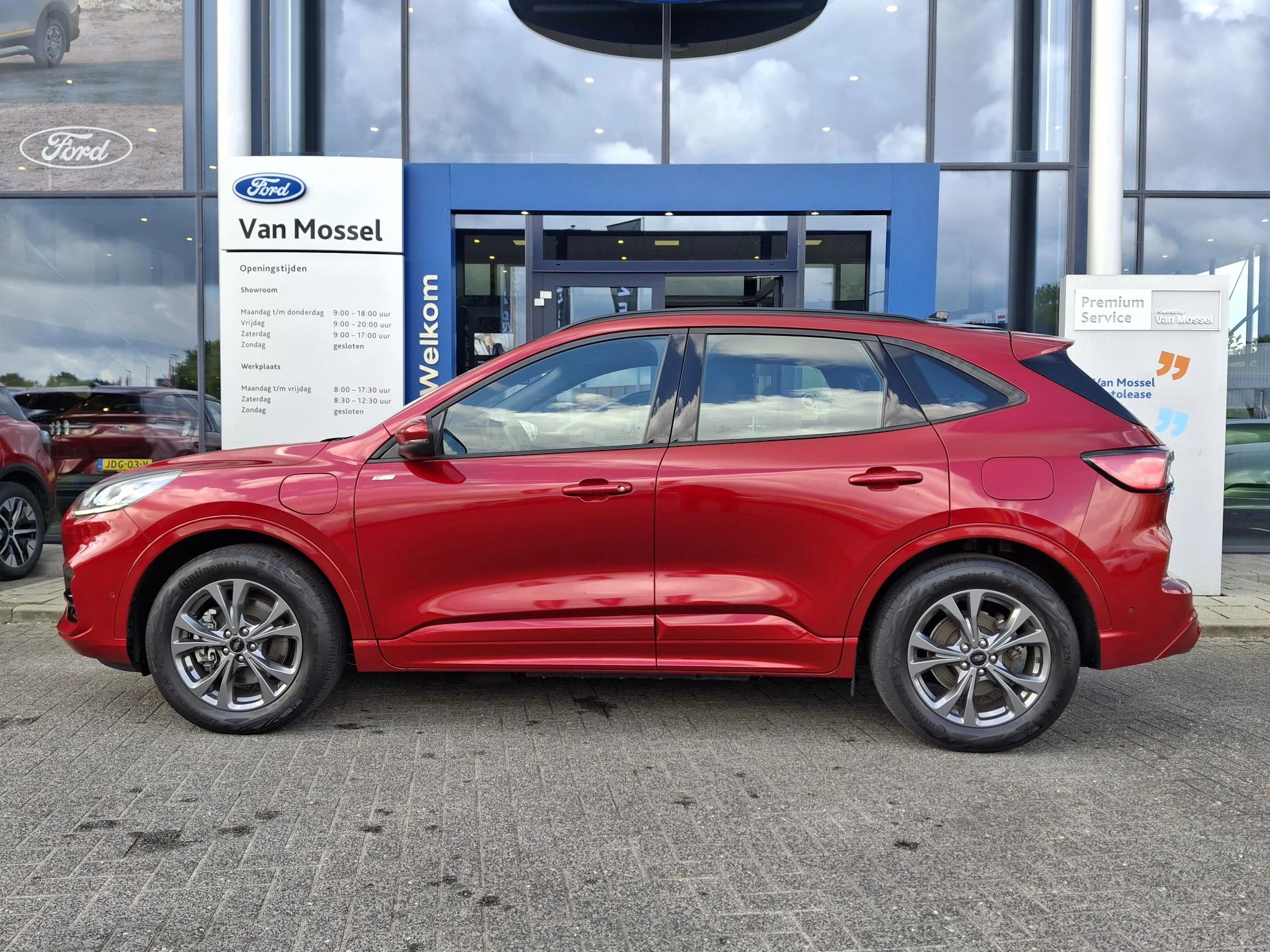 Ford Kuga met kenteken 56 – autofoto 5