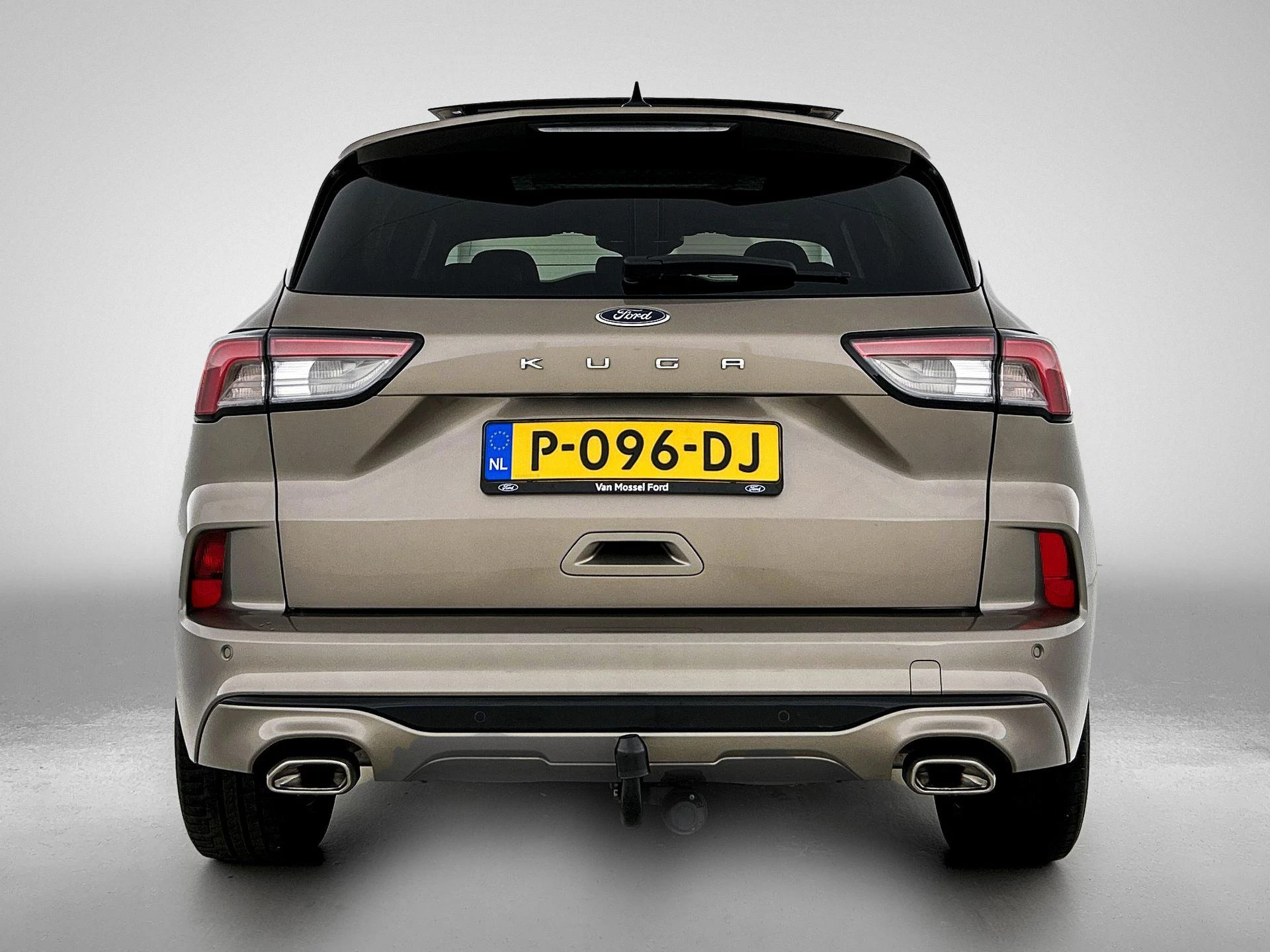 Ford Kuga met kenteken 67100 – autofoto 5