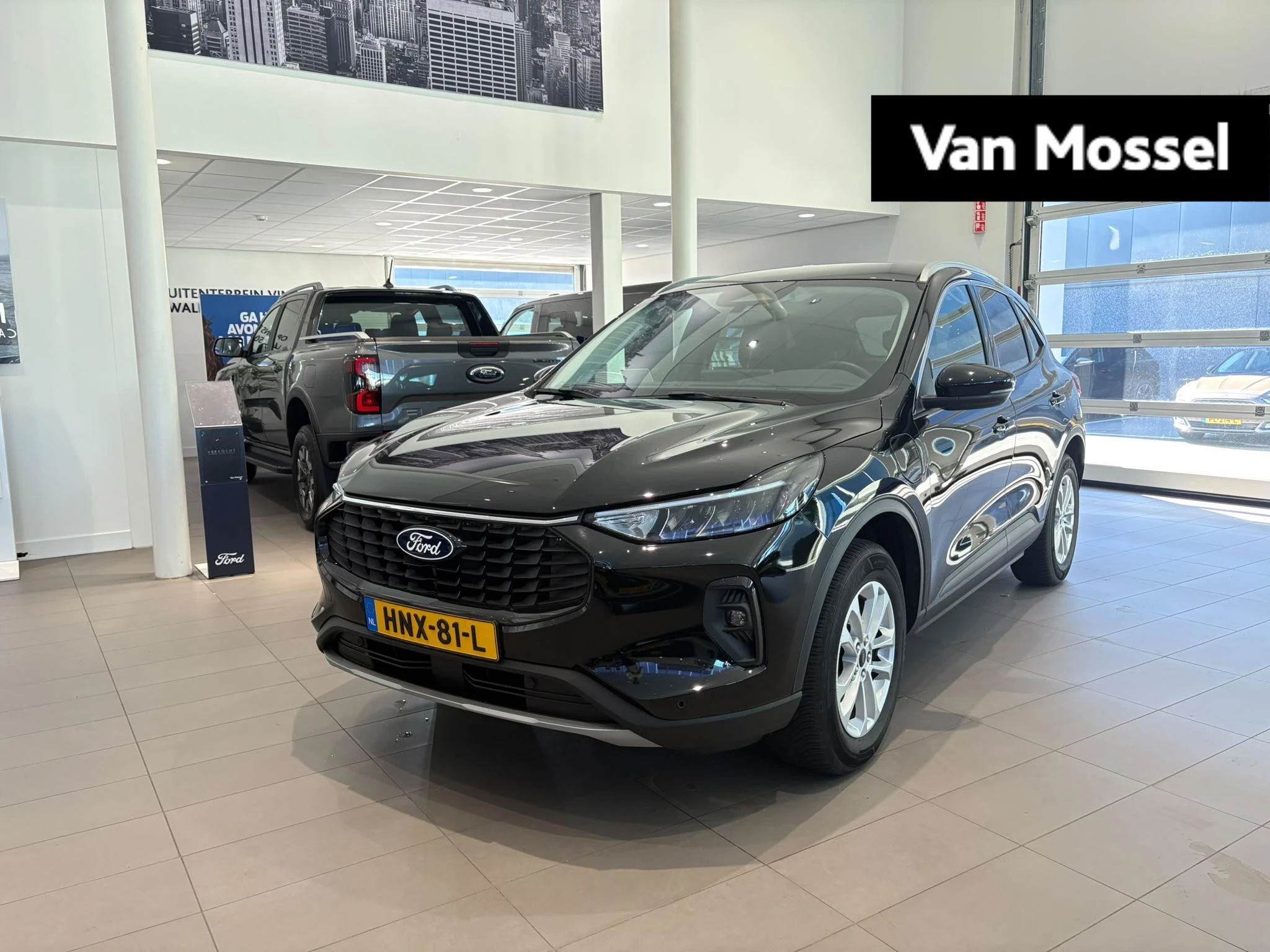 Ford Kuga met kenteken 68 – autofoto 2