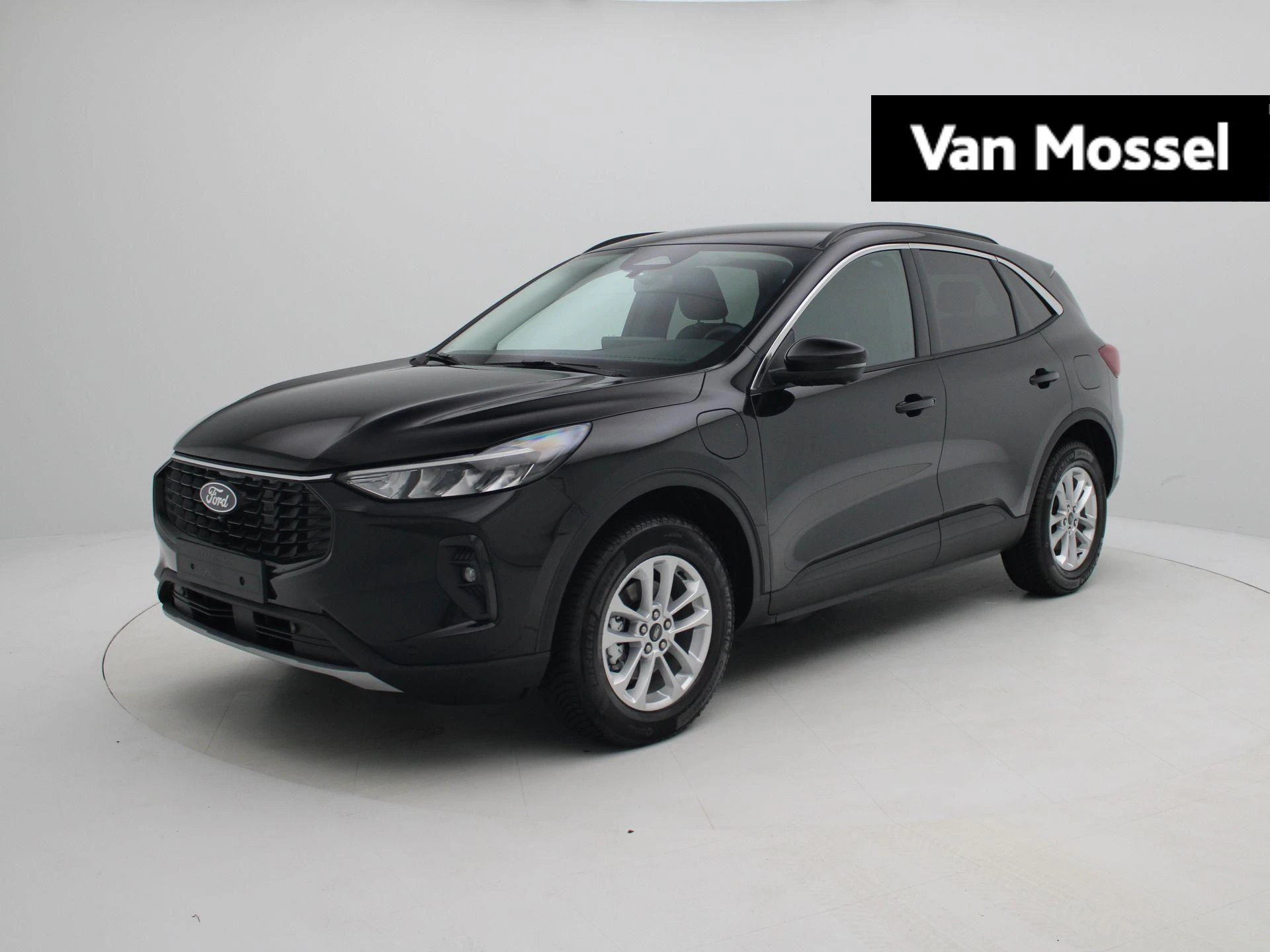 Ford Kuga met kenteken 68 – autofoto 2