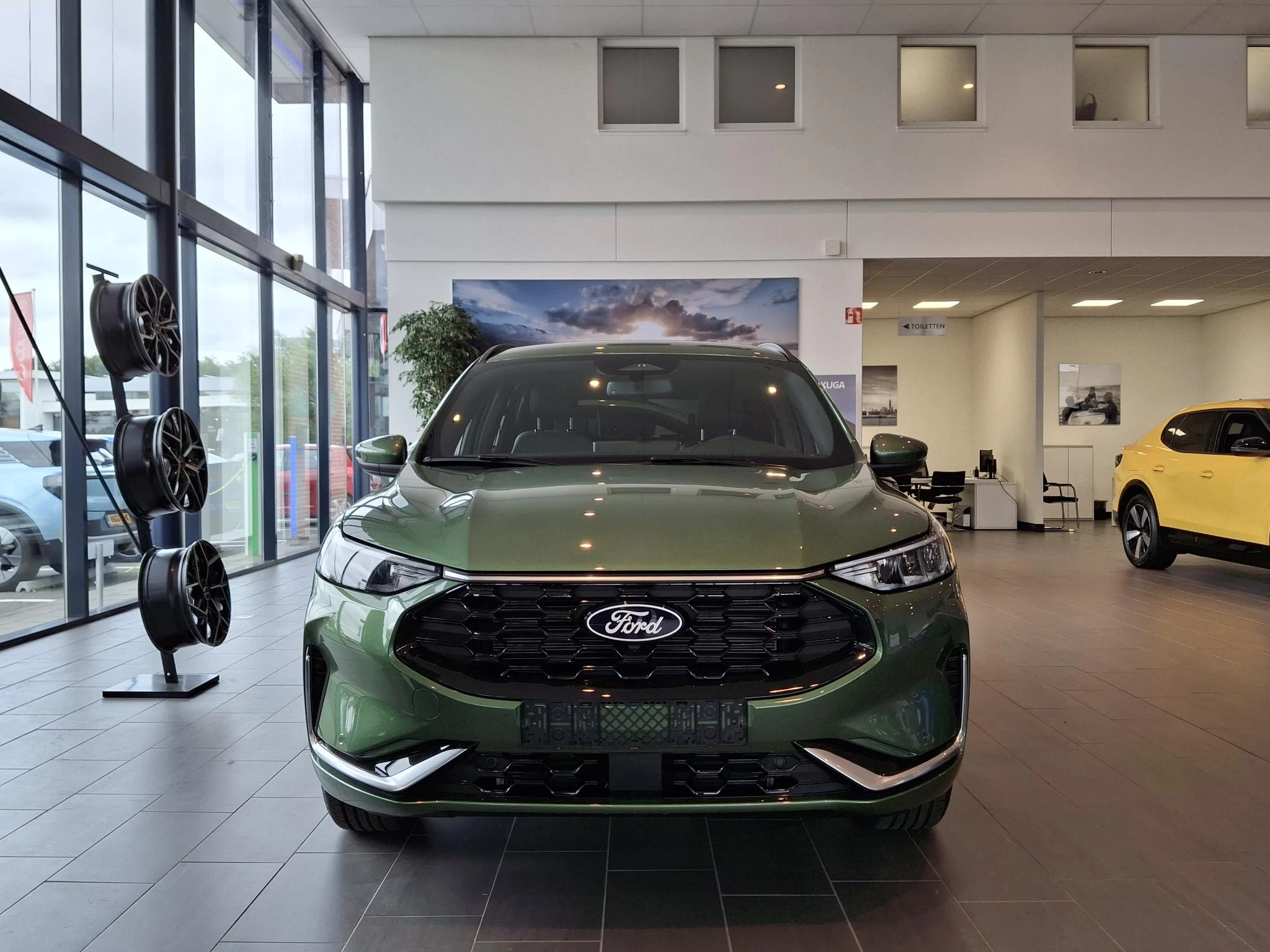 Ford Kuga met kenteken 68 – autofoto 4