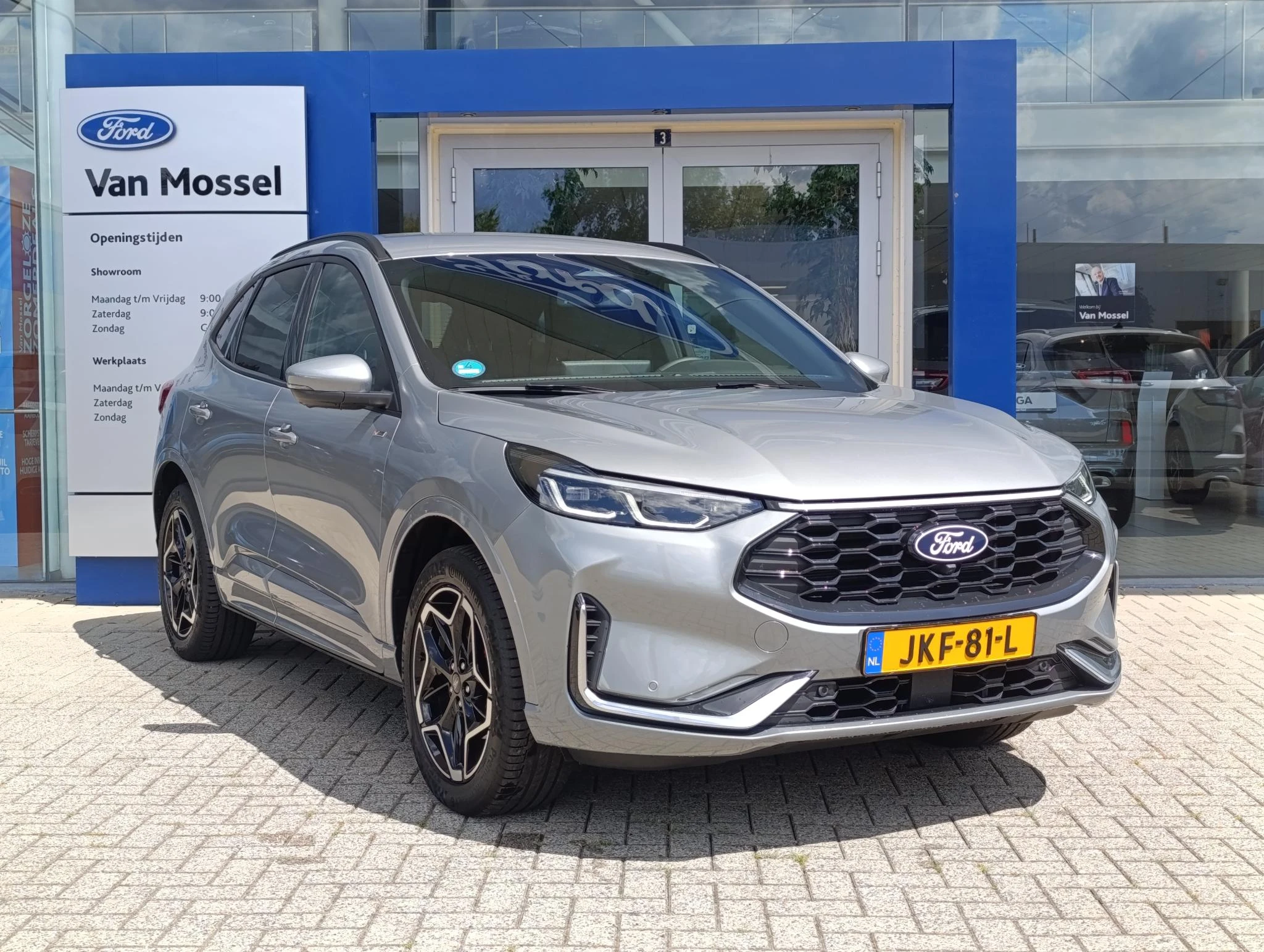 Ford Kuga met kenteken 68 – autofoto 4