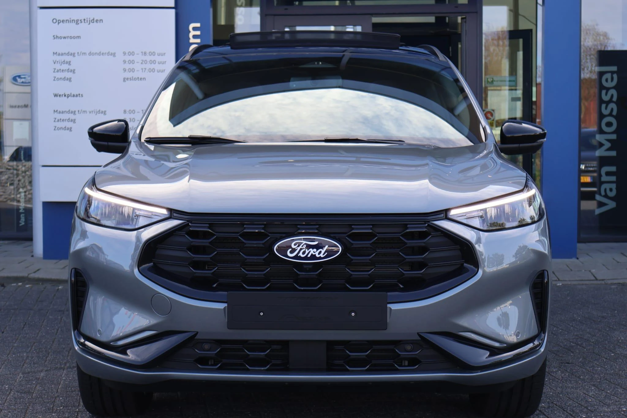 Ford Kuga met kenteken 68 – autofoto 4