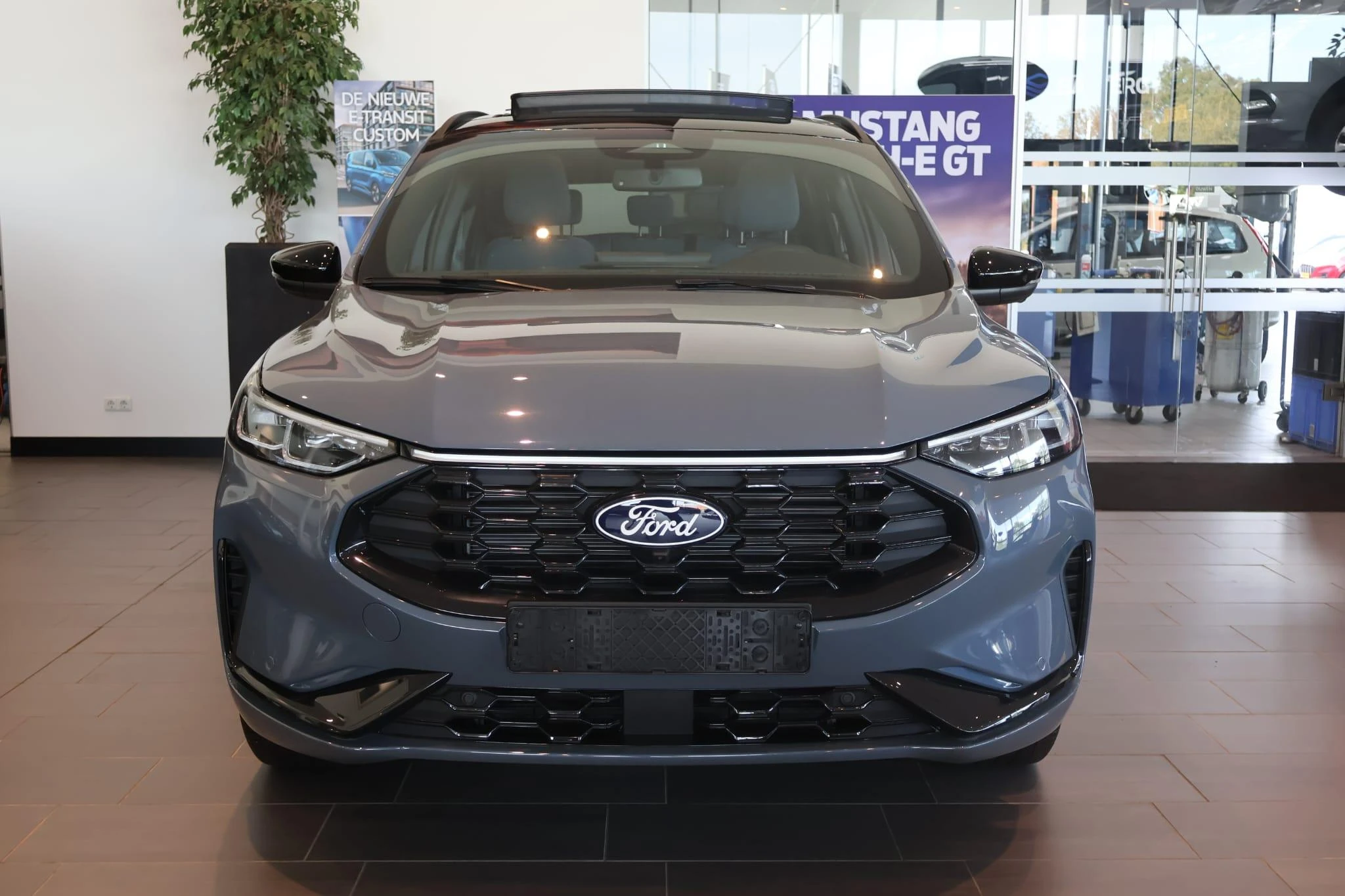 Ford Kuga met kenteken 68 – autofoto 4